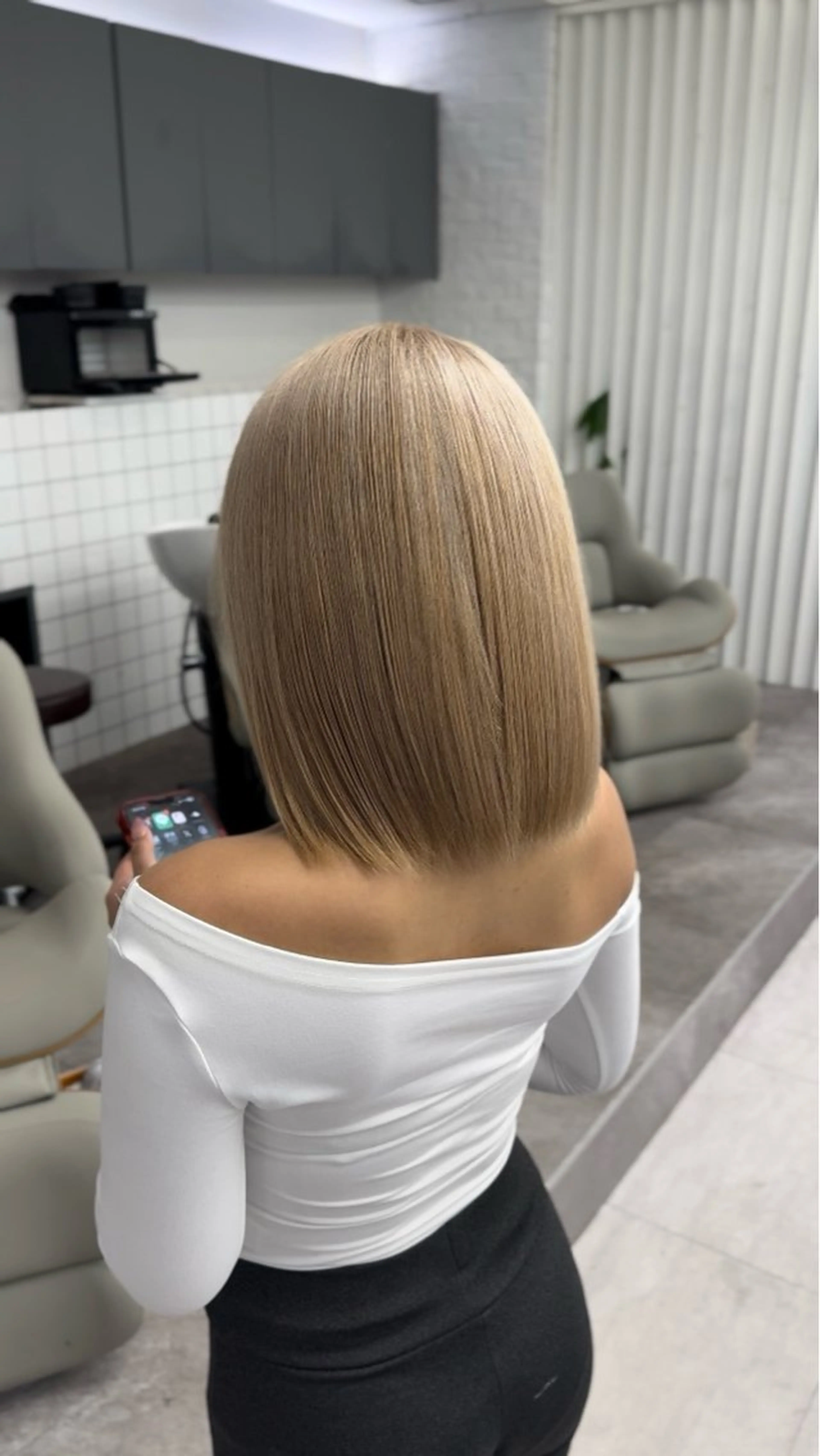 ミディアム カラー ヘアカラー トリートメント 高島大登/顔周り /ミルクティーのヘアスタイル