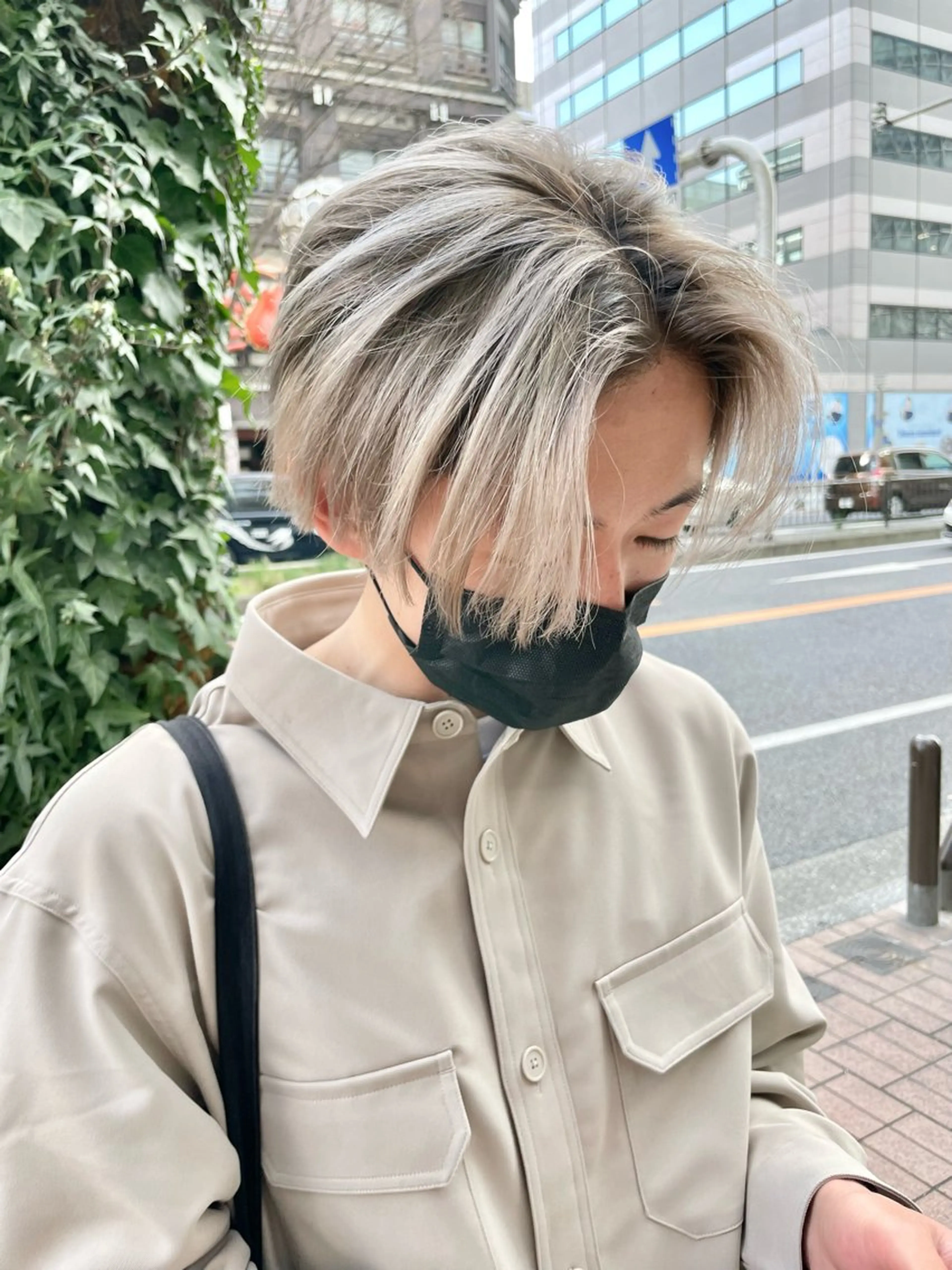 メンズ ヘアカラー インク 美容院のヘアスタイル