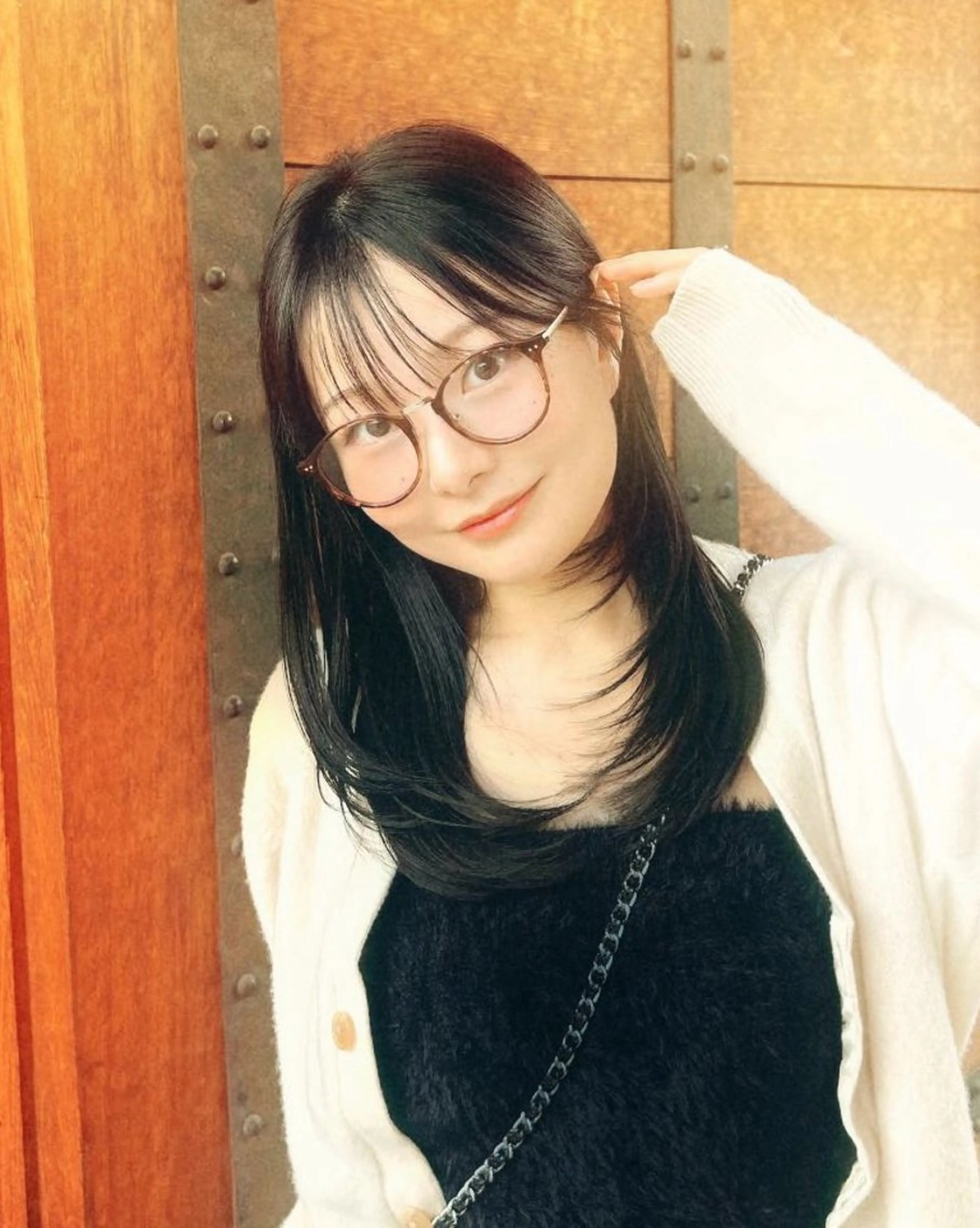 ミディアム カラー ヘアアレンジ 韓国風ヘア レイヤーカット トリートメント ワンホンヘア カット ヘアカラー トリートメント アンドウ ユウ/ レイヤーカット/韓国のヘアスタイル