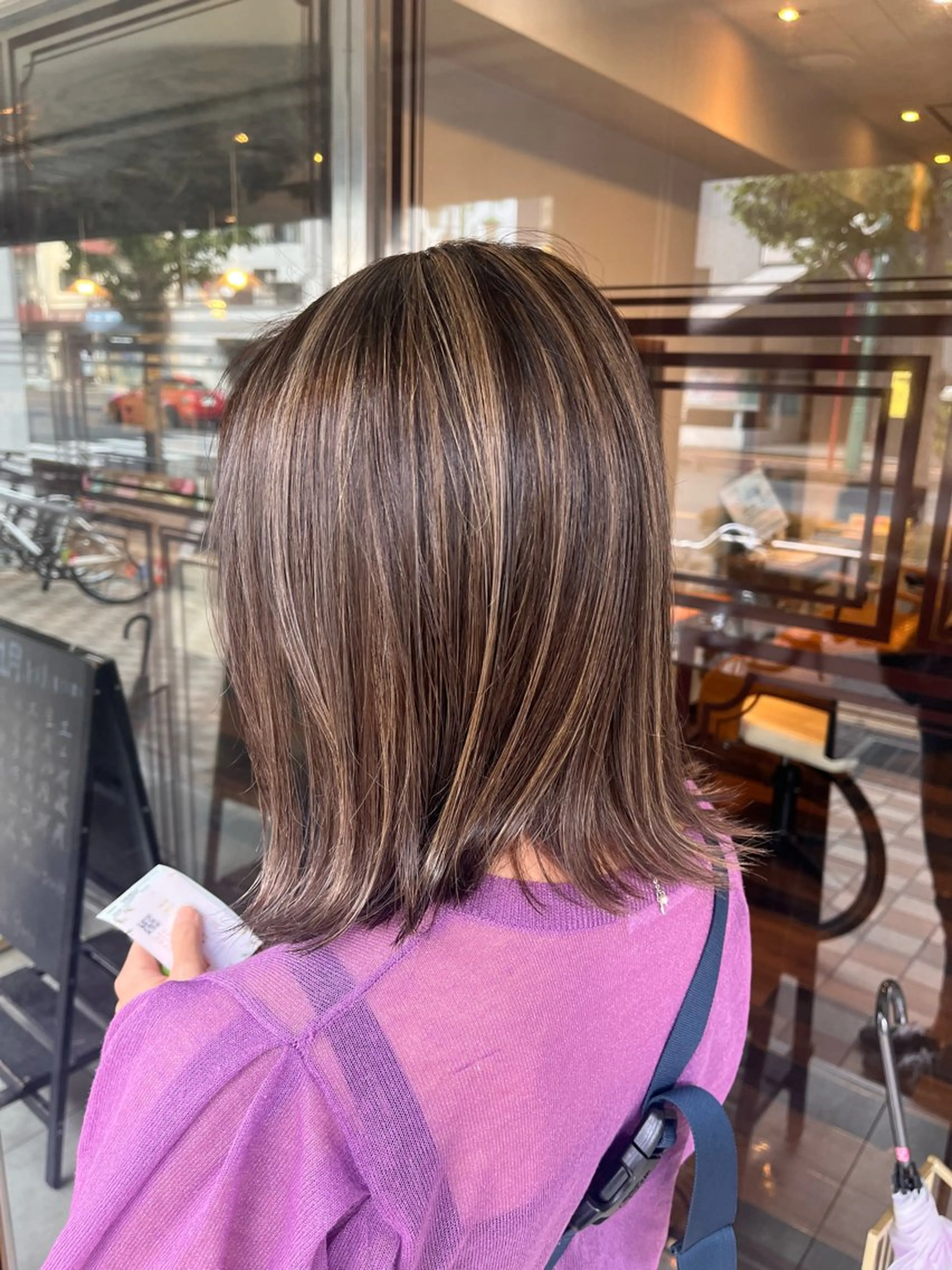 ミディアム カラー ハイライトカラー ハイライト ヘアカラー よしだ しおりのヘアスタイル