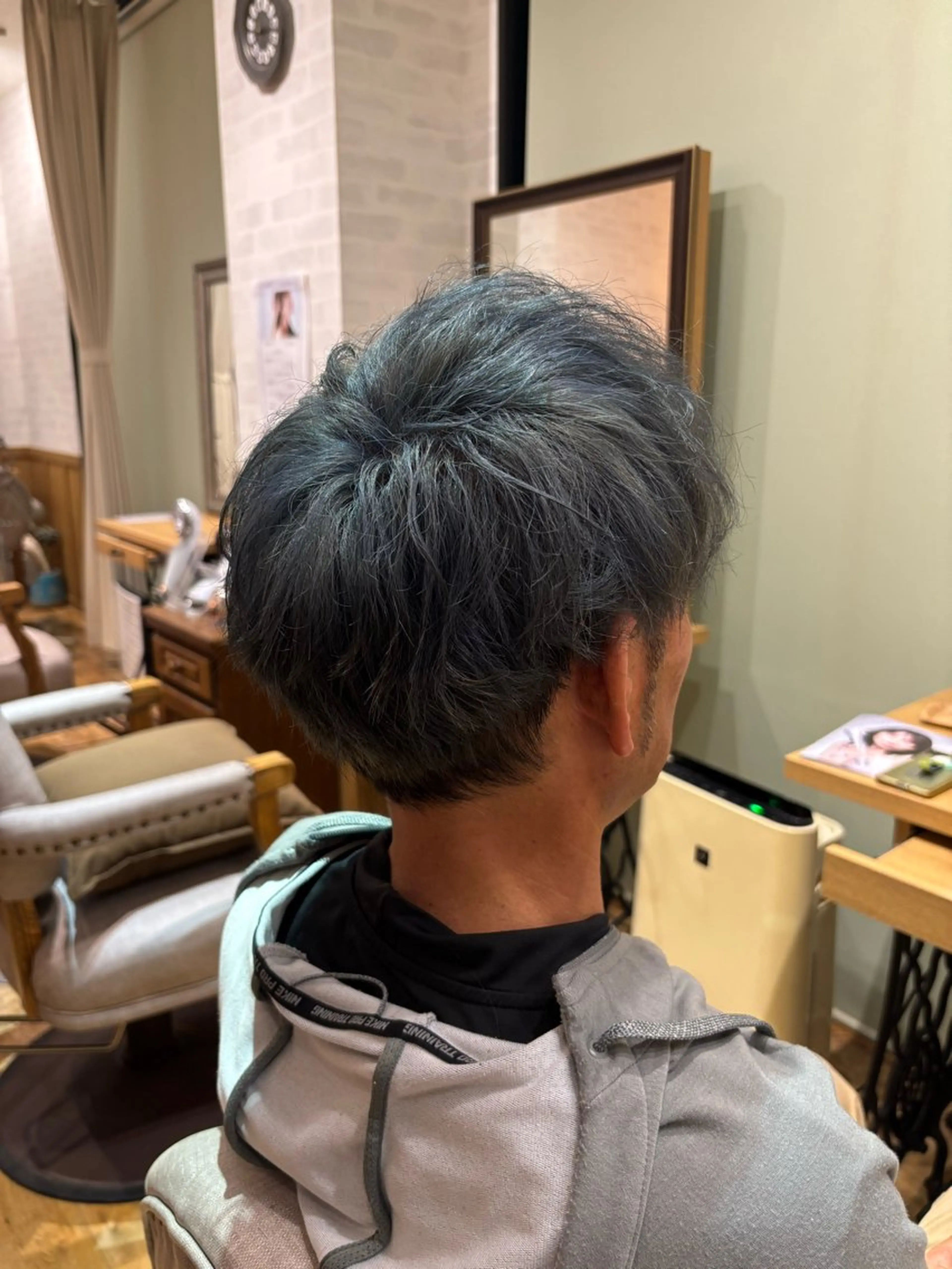 ショート カラー メンズ メンズブリーチ ブリーチ 透明感カラー カット ヘアカラー bambi所属・杉山 晃太のヘアスタイル