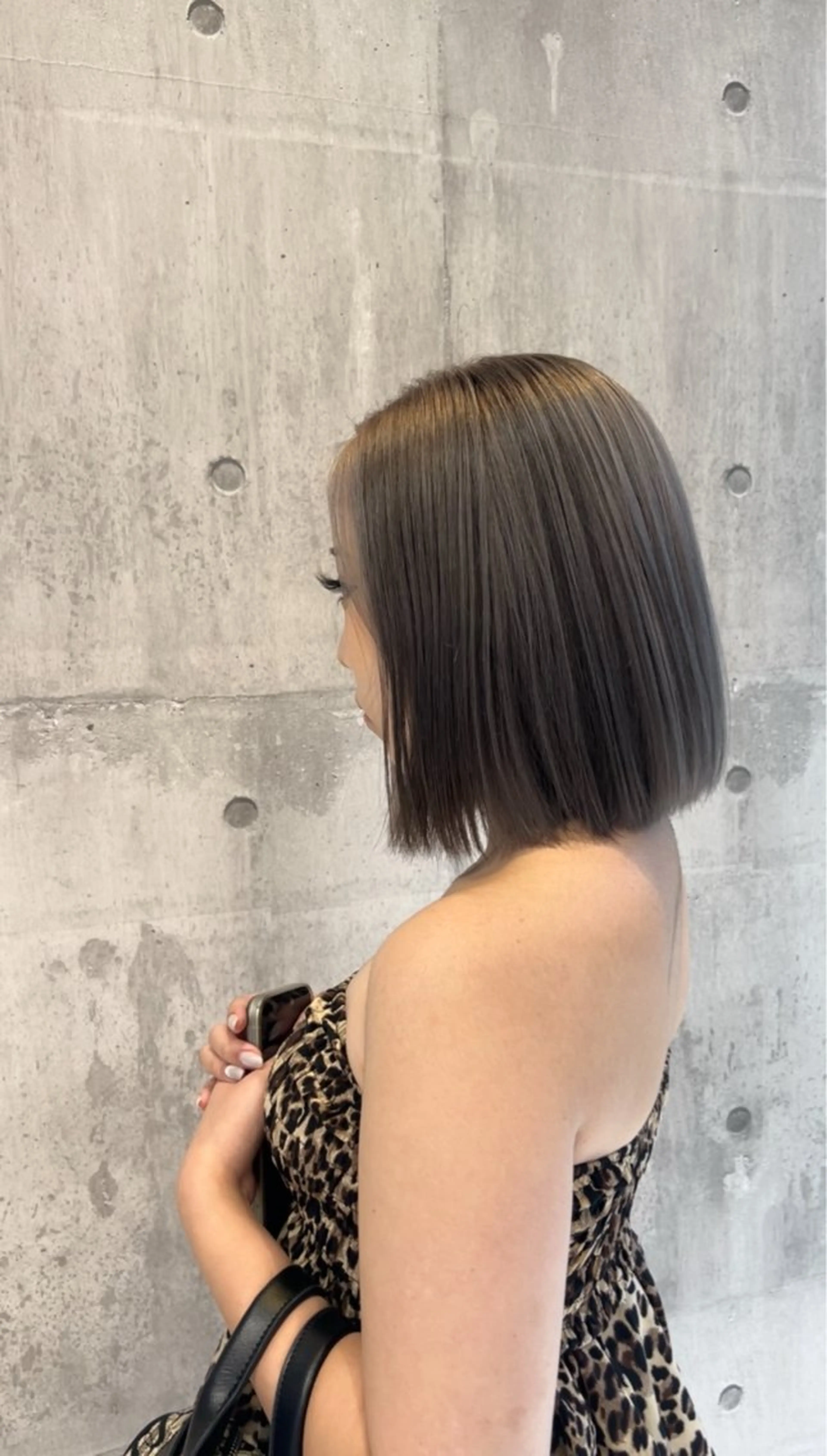 ショート ハイトーンカラー✨️ Amiのヘアスタイル