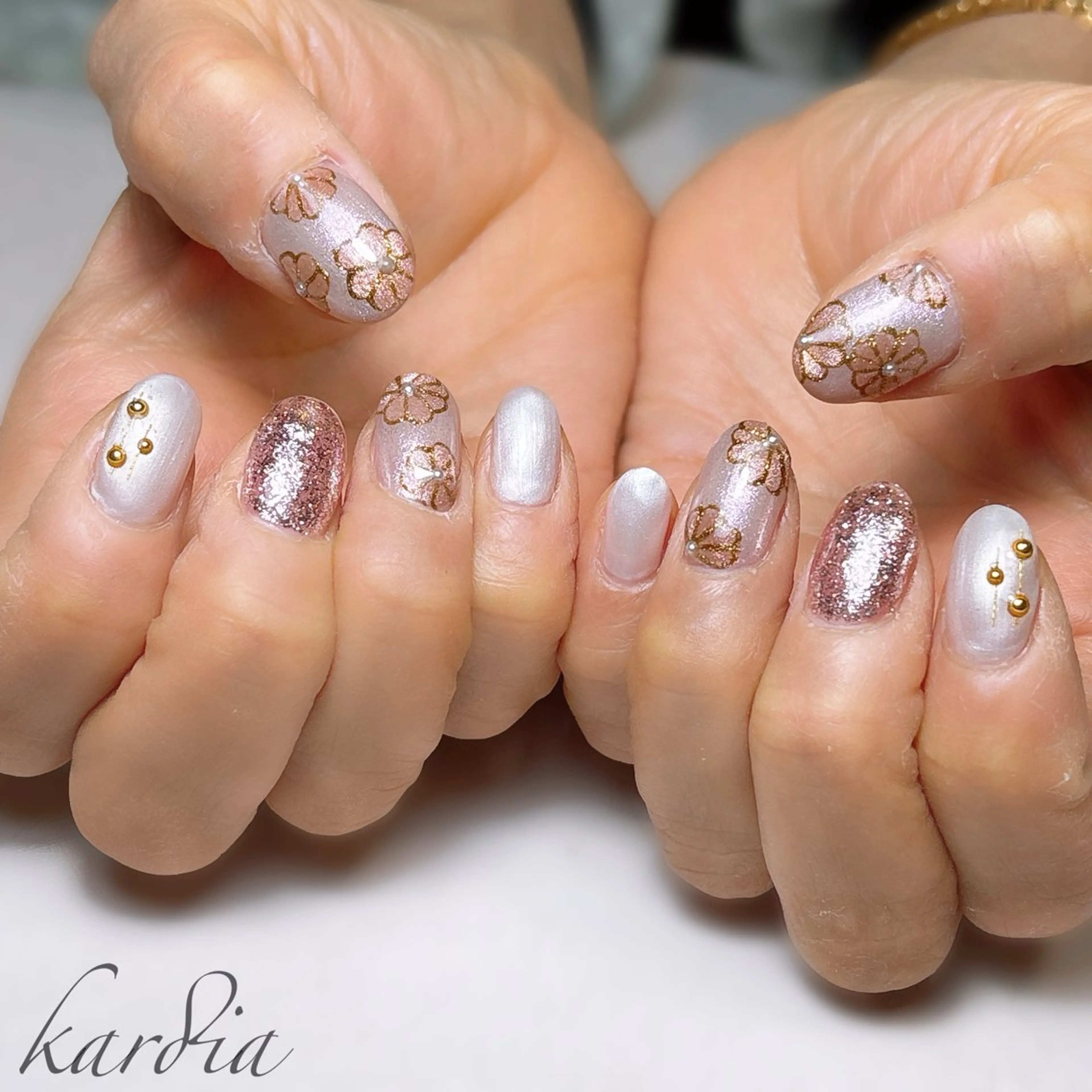 ネイル ハンドネイル καρδιά -ｶﾙﾃﾞｨｱ-のネイルデザイン