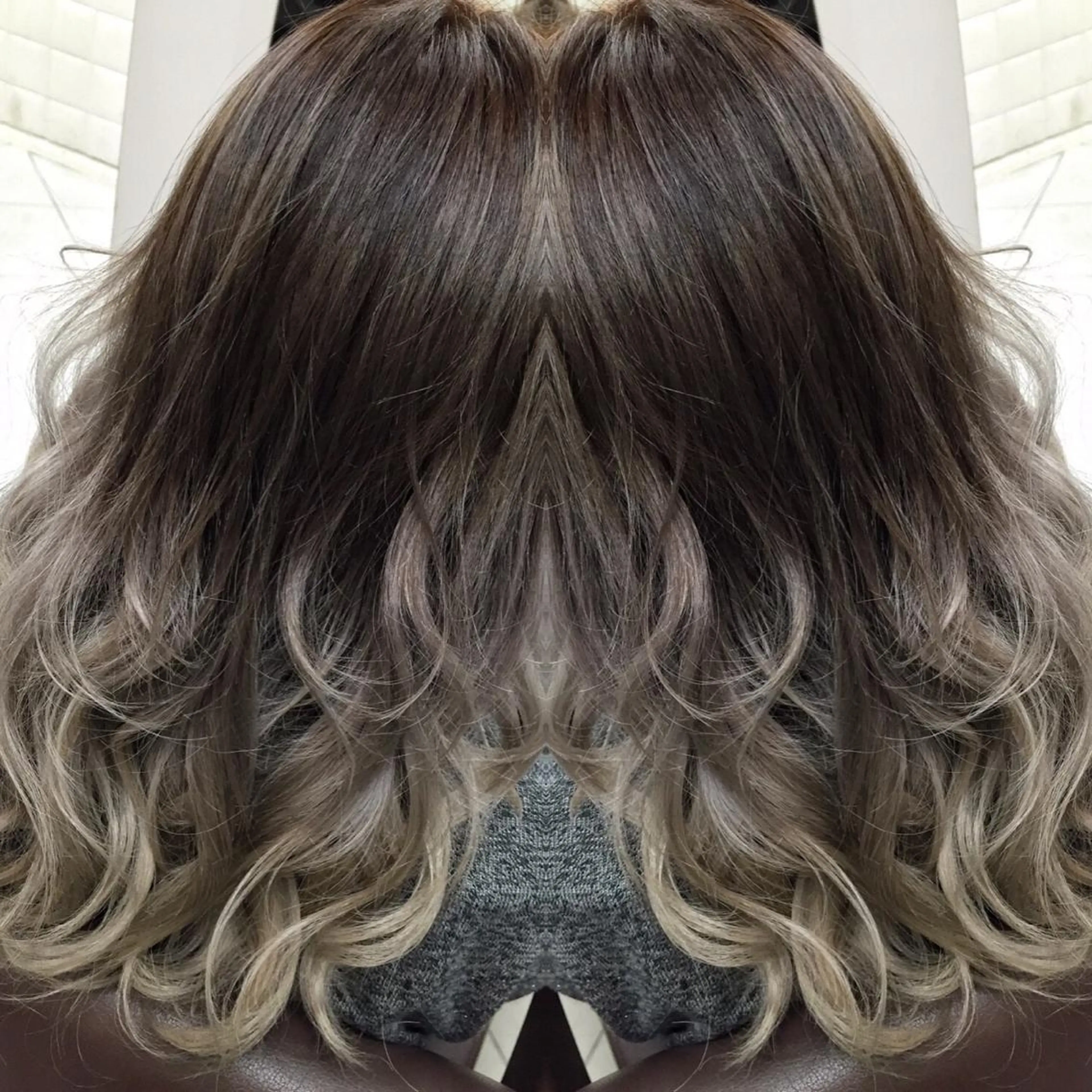 セミロング カラー ヘアアレンジ アッシュ グラデーションカラー ヘアカラー トリートメント エクステ KEISUKE/カラ ー🐶シールエクステのヘアスタイル