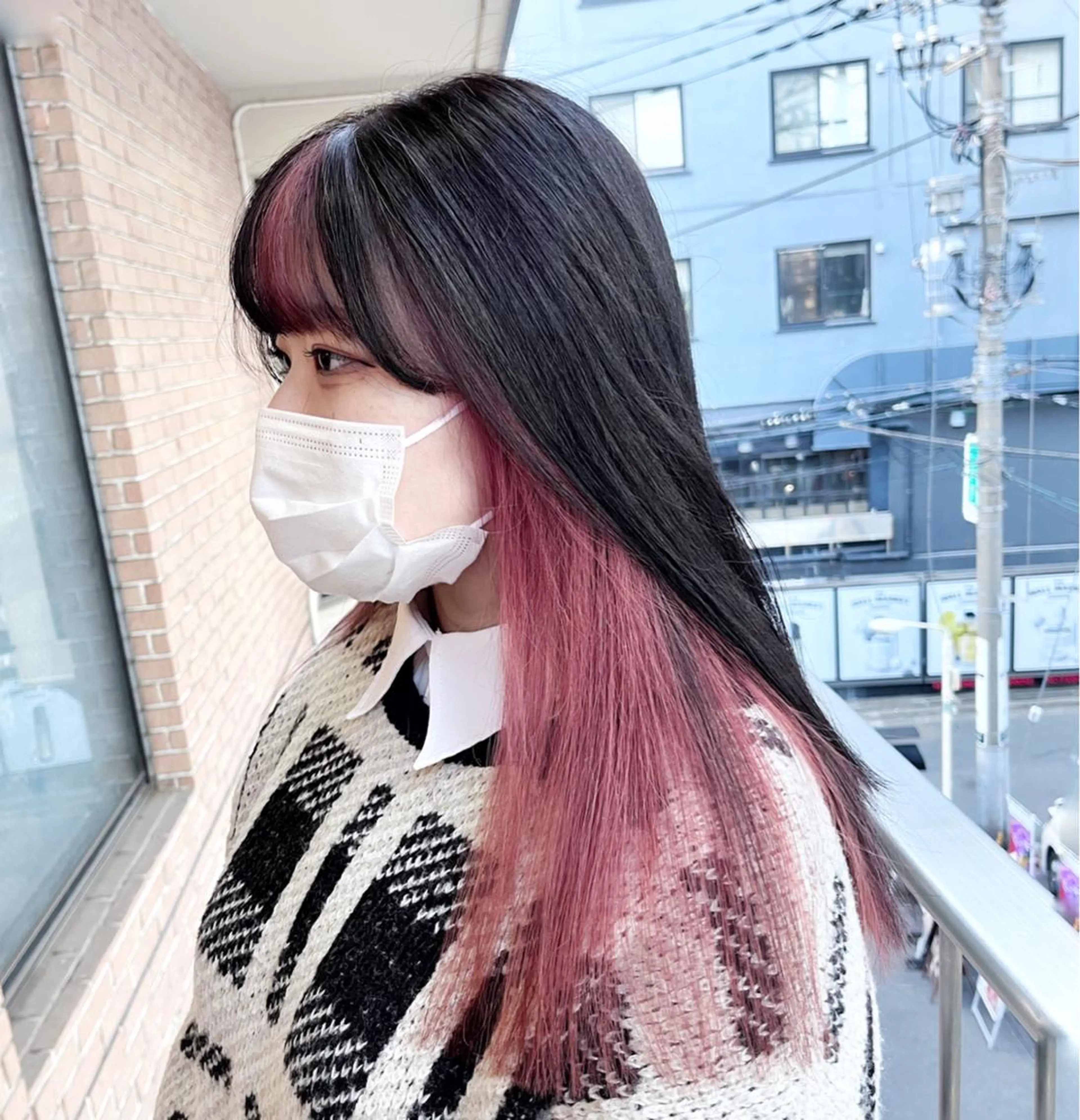 セミロング カラー ヘアアレンジ ブリーチ ヘアカラー ピンクカラー🩷 ヘアセットＮＯ.1のヘアスタイル