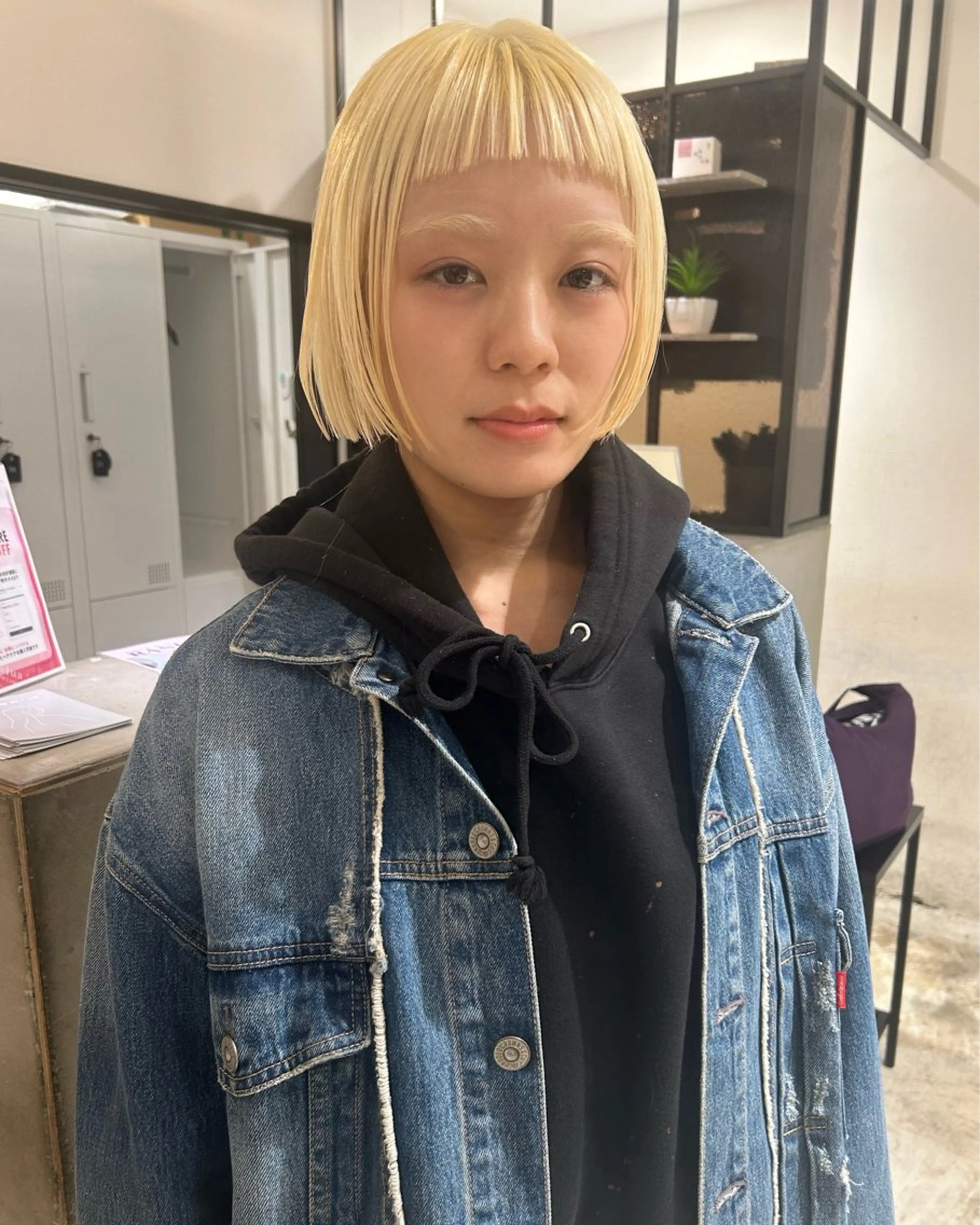 ショート カラー ブリーチ ブロンド ケアブリーチ ボブ カット ヘアカラー トリートメント Loom.所属・村上雅人 ナチュラルモードのヘアスタイル
