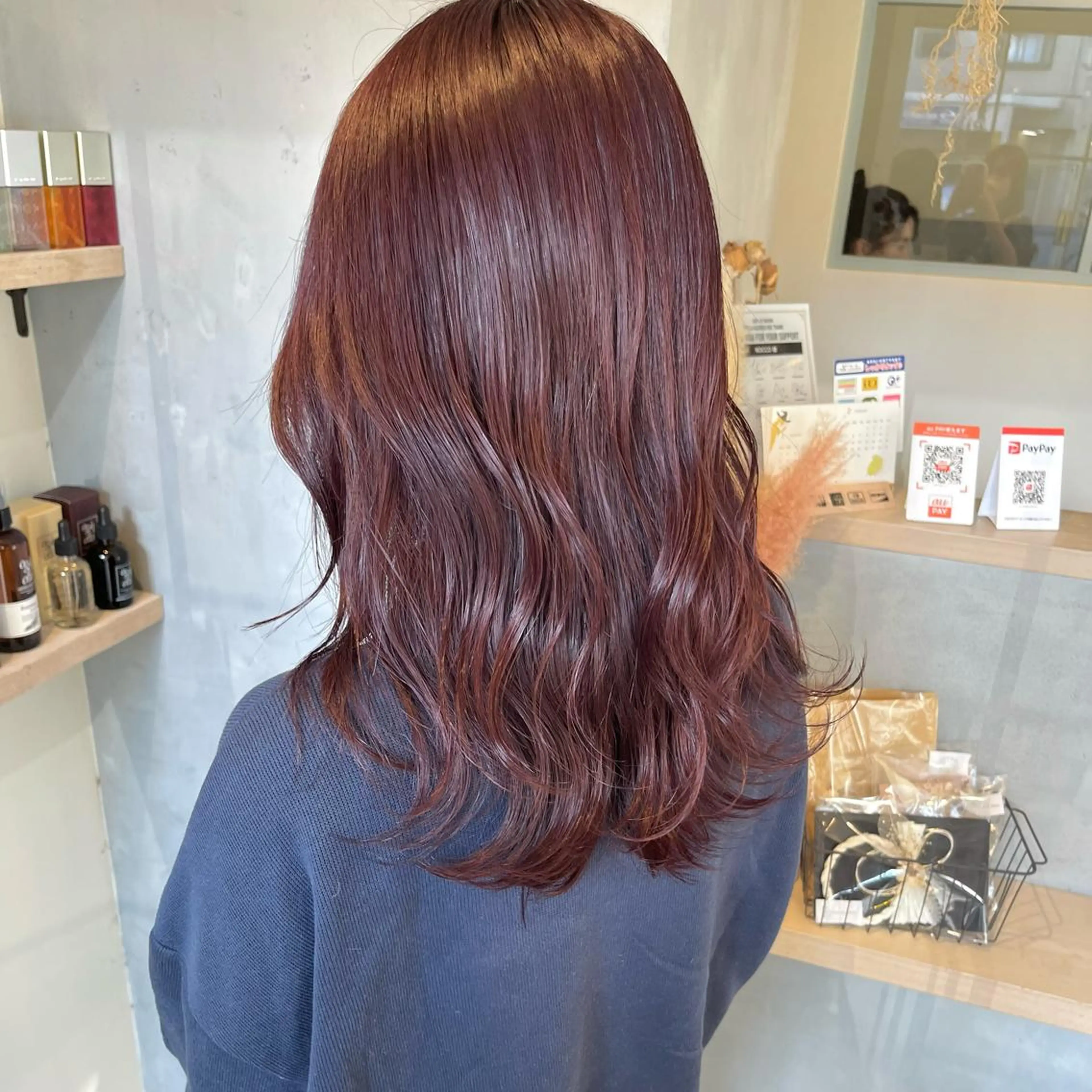 ロング カラー ブリーチ カシス ピンクカラー ヘアカラー mai ROCCOのヘアスタイル