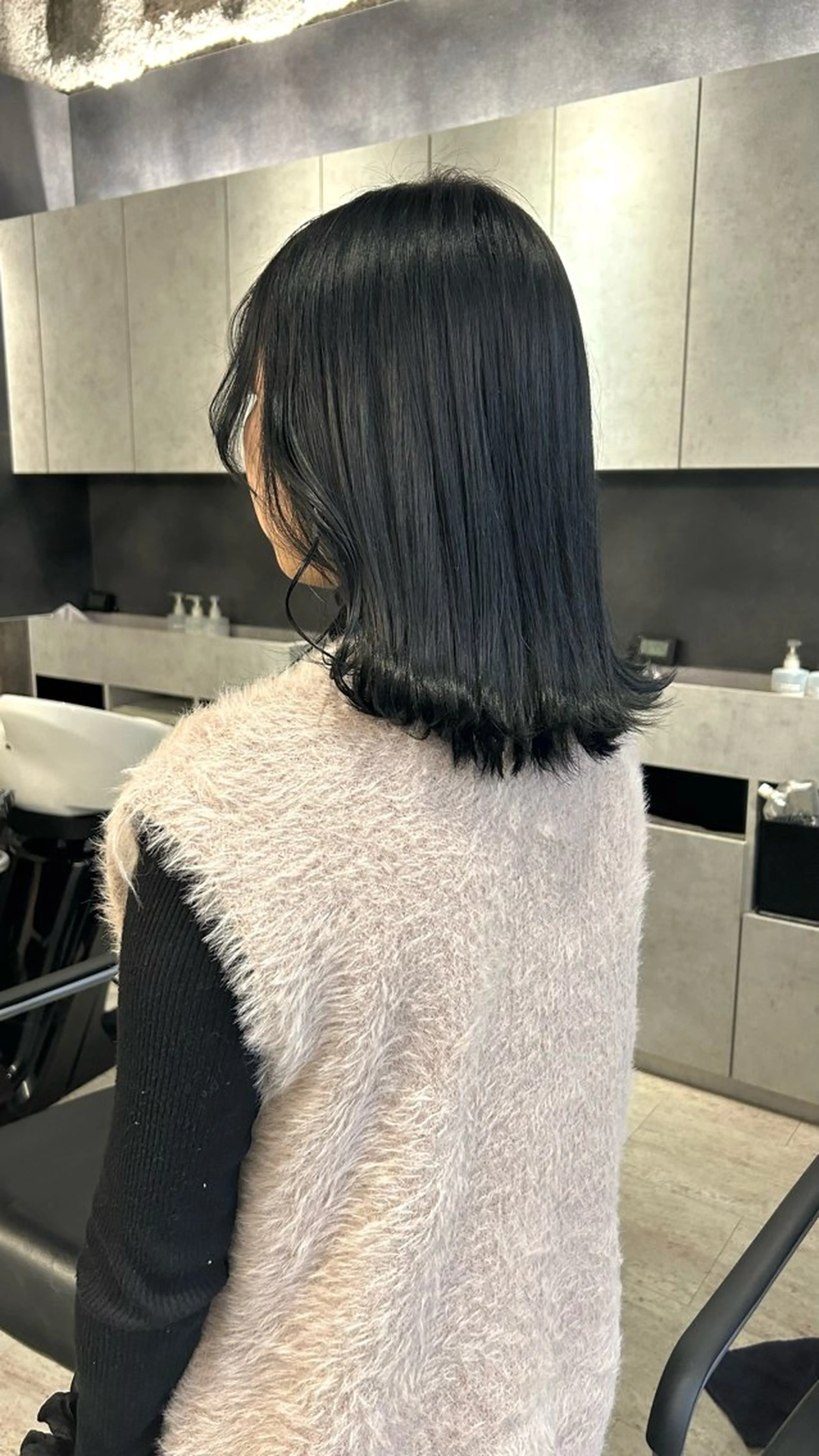 ミディアム カラー ベージュカラー 黒髪 ブルーカラー ブルーブラック 透明感カラー カット ヘアカラー GO TODAY SHAiRE SALON所属・SAKINO． ベージュカラーのヘアスタイル