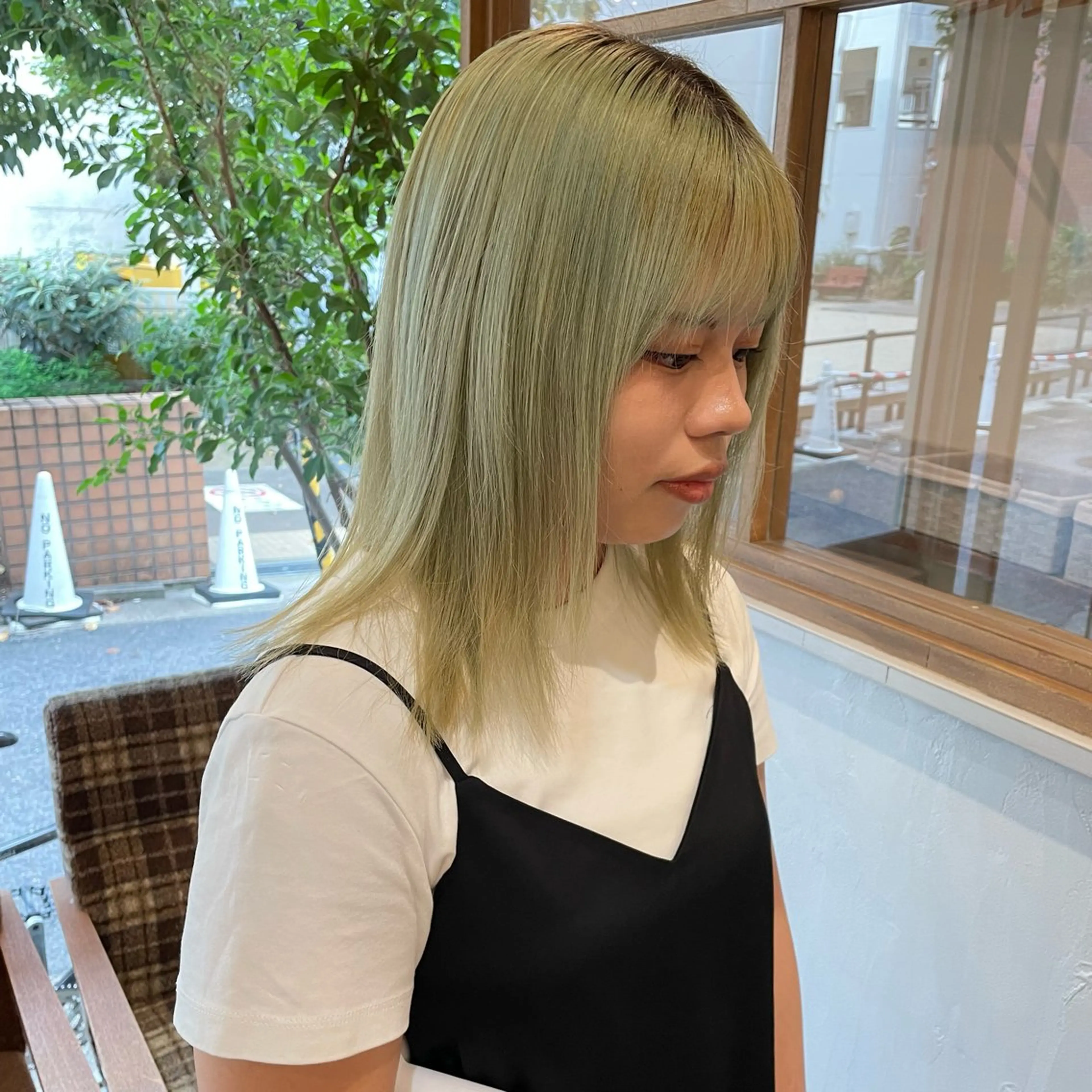 セミロング カラー 平地 晃人のヘアスタイル