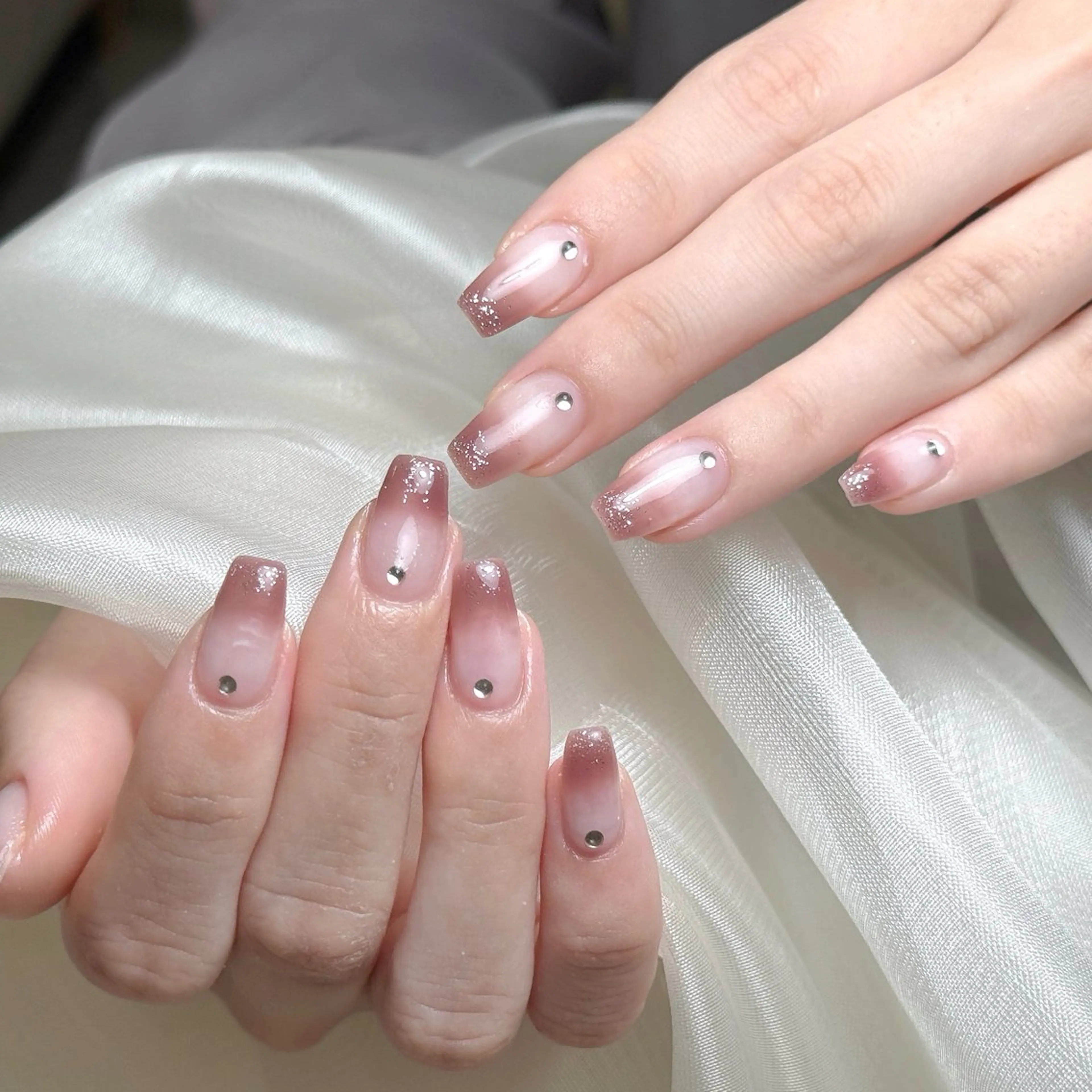 ネイル ハンドネイル Maggie nailクロのネイルデザイン