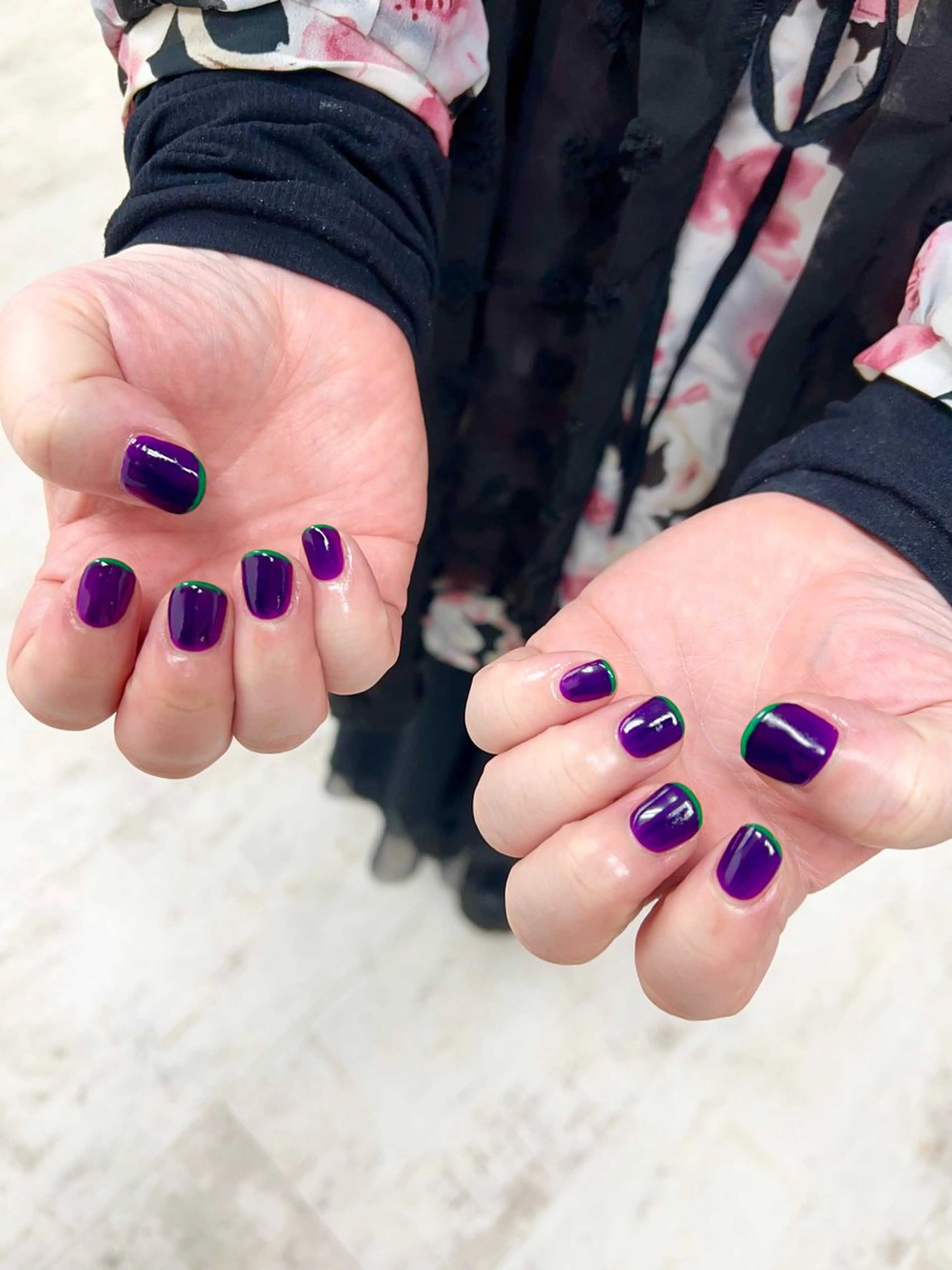 ネイル フレンチネイル マハロネイルサロン横浜店所属・吉田 里菜のネイルデザイン