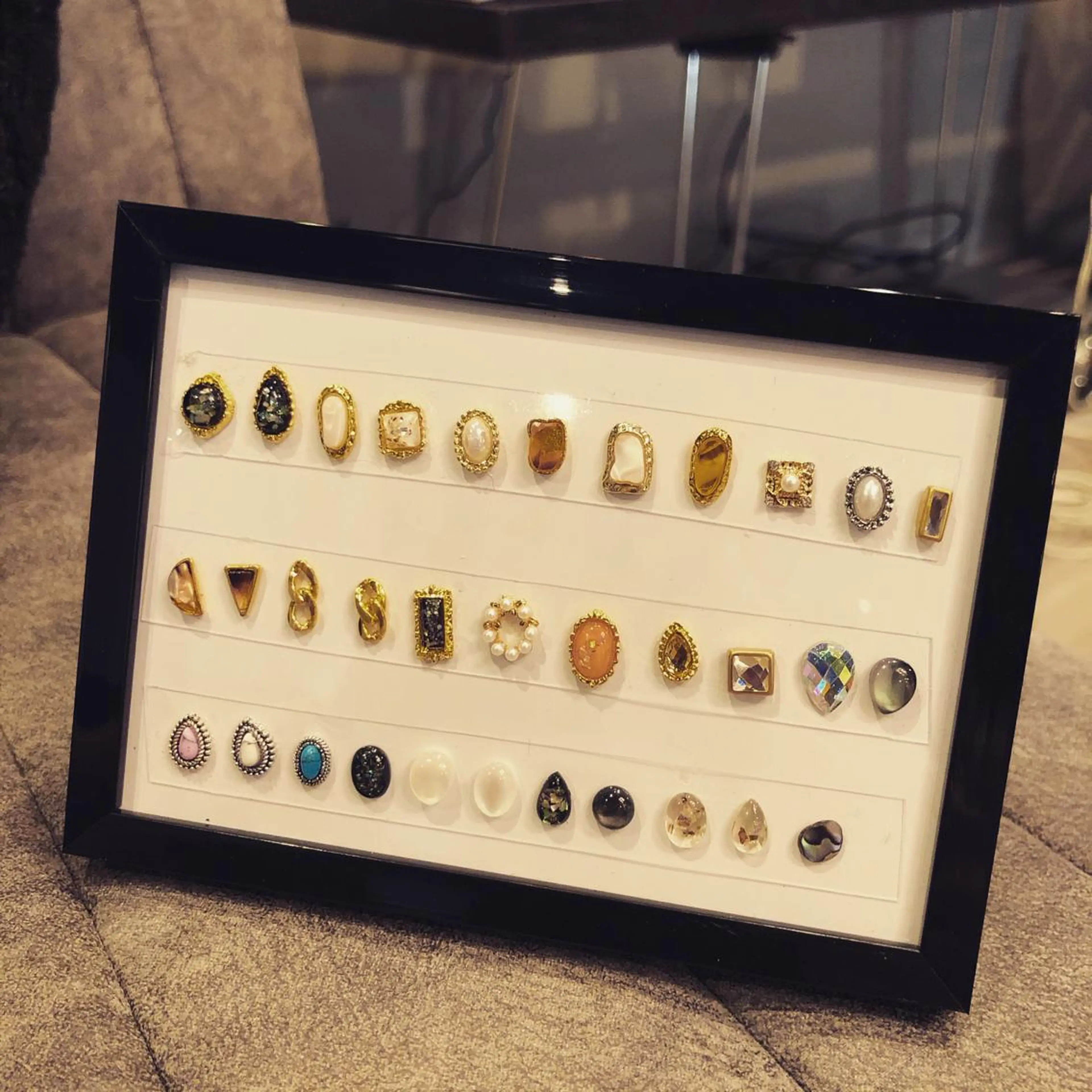 ネイル iiloo aromaworksのネイルデザイン