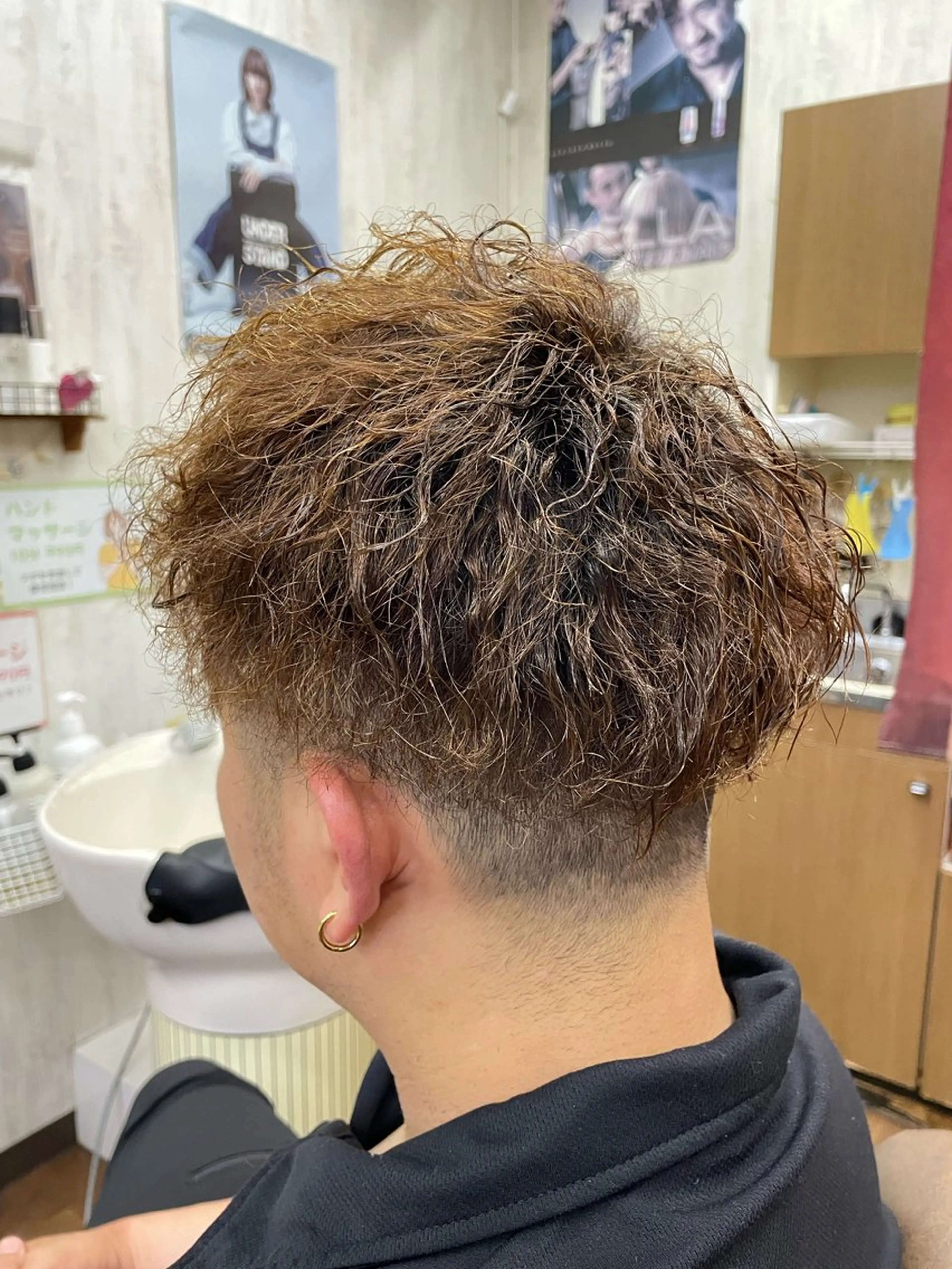 パーマ メンズ メンズパーマ メンズツイストパーマ ツーブロック ツイストパーマ ヘアークリニックアルチザン所属・アルチザン さやのその他イメージ