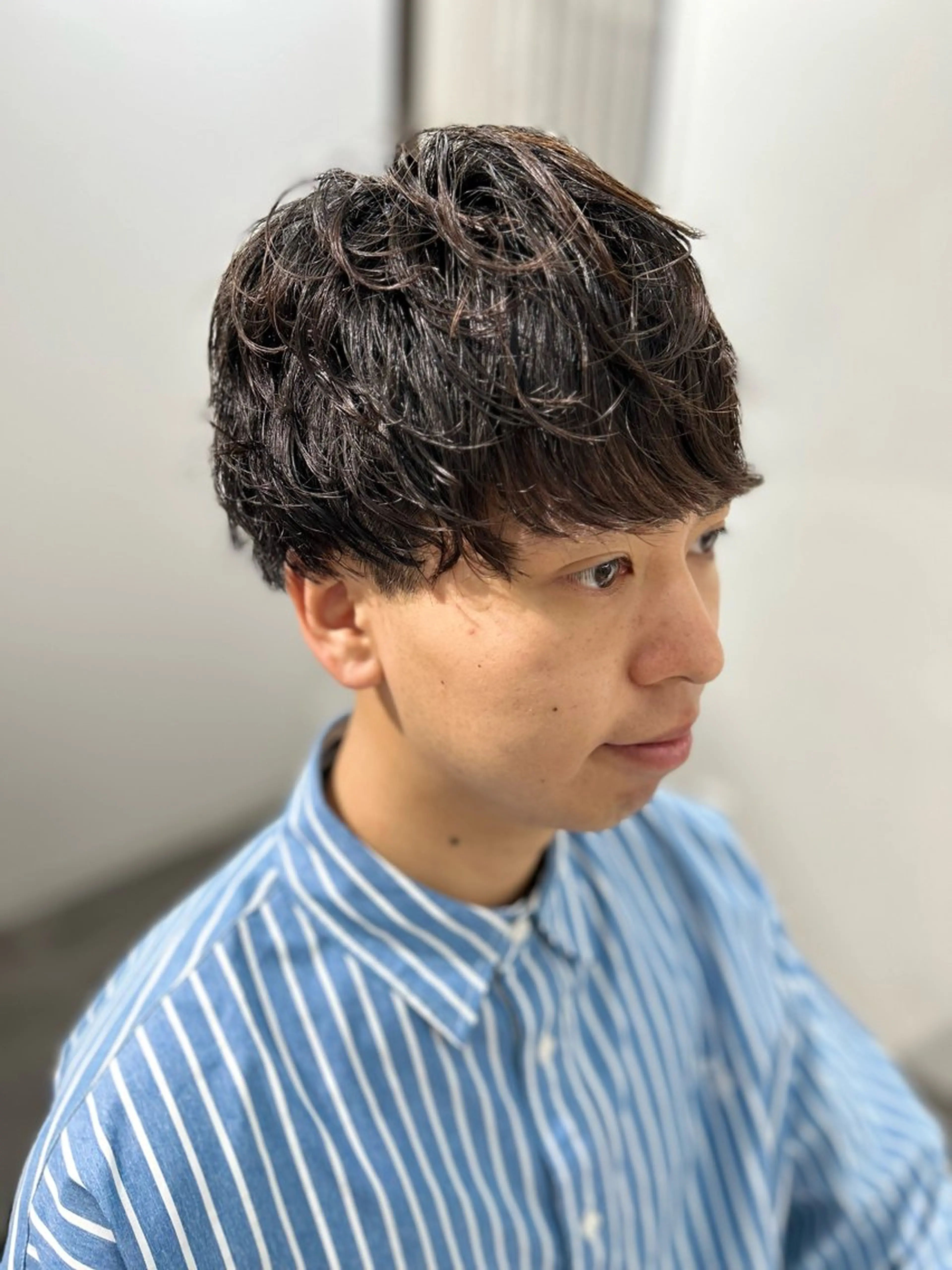 ショート パーマ メンズ マッシュ メンズパーマ カット パーマ CHELSEA  梅田所属・OKADA/メンズ /カット/眉/縮毛のヘアスタイル