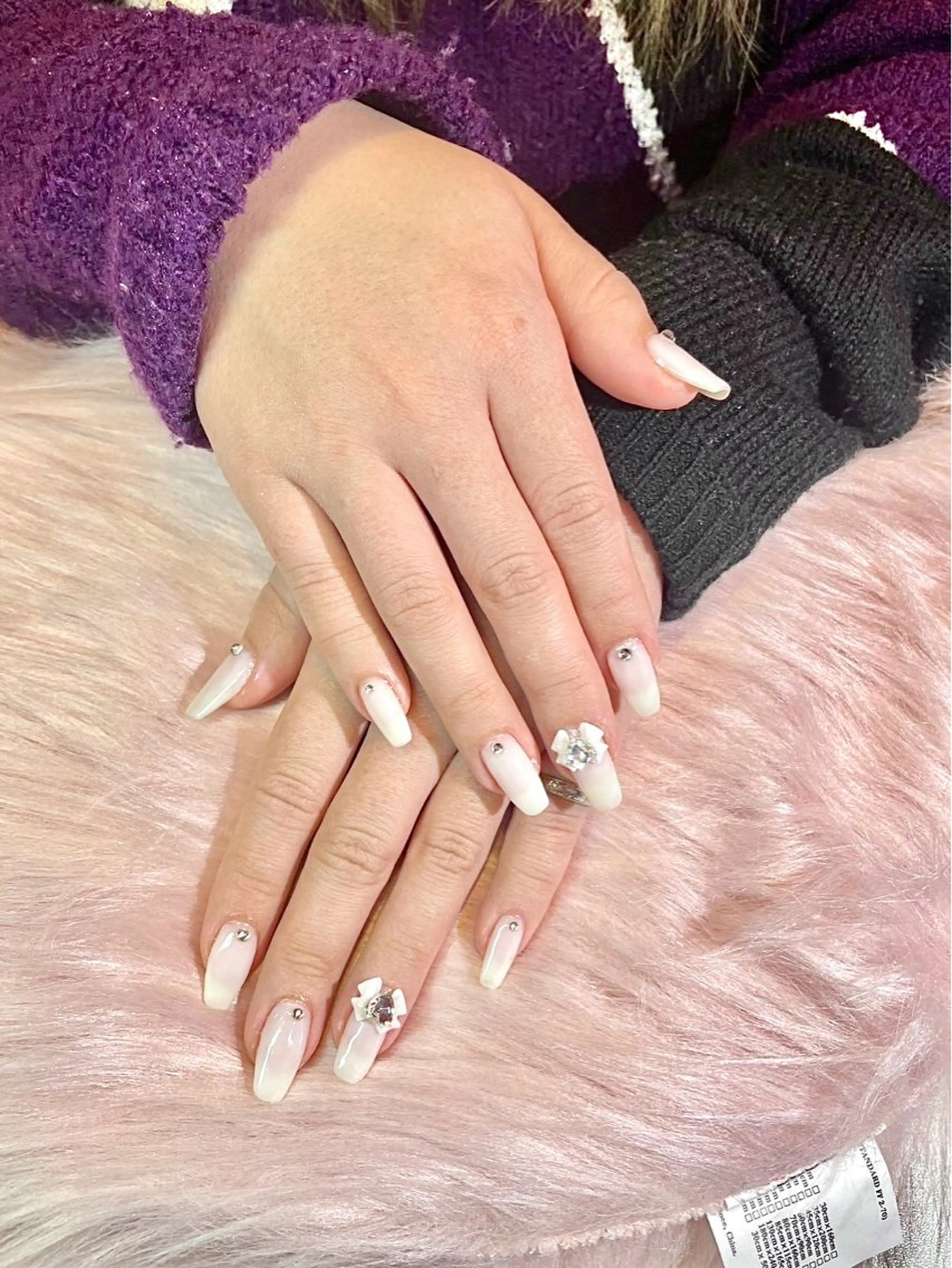 ネイル ワンカラーネイル ストーンネイル ハンドネイル Alissa  Nail所属・長さだし/新栄町駅 Alissaのネイルデザイン