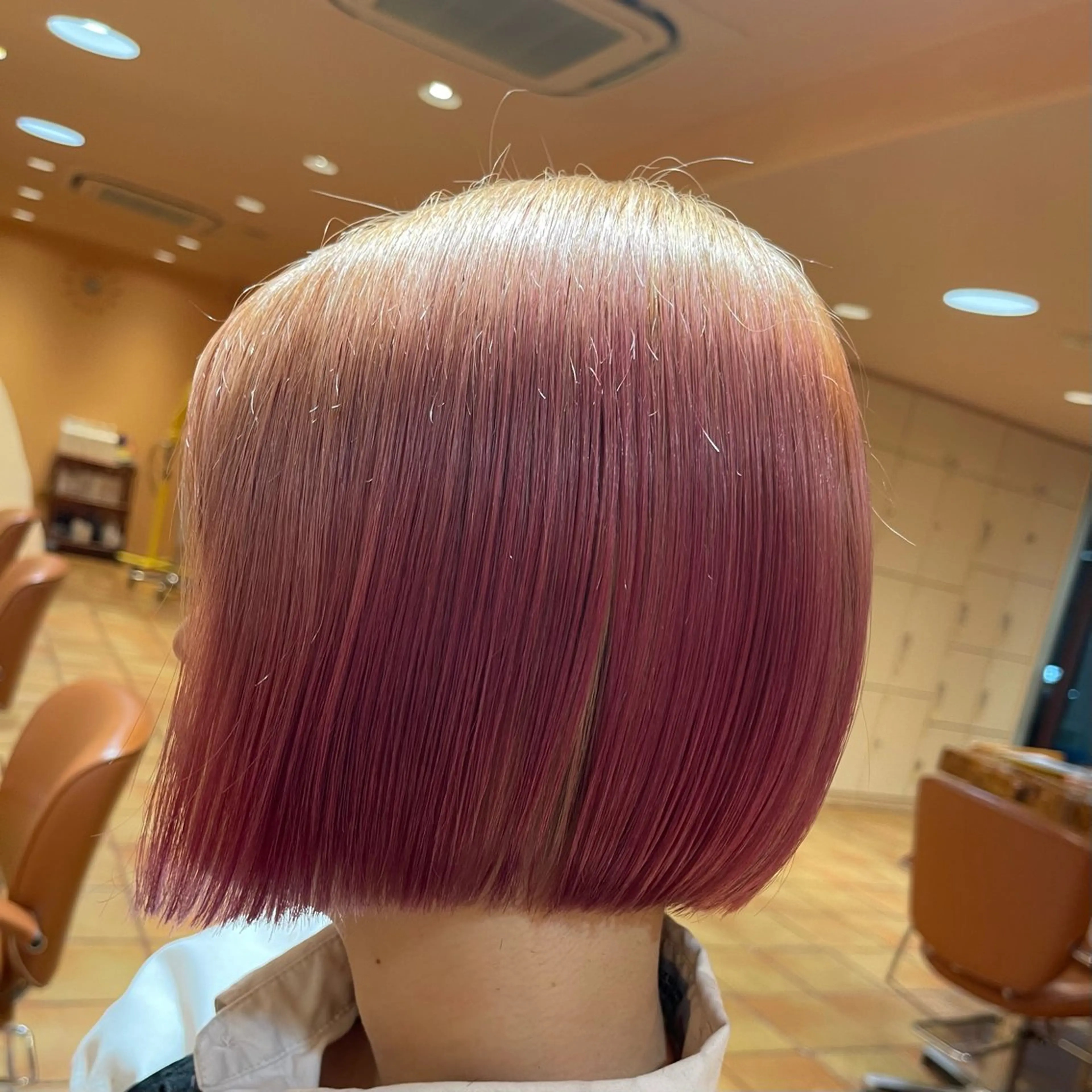 ミディアム モリオフロムロンドン原宿本店所属・ショート/ボブ/ハイ トーン/Nanahaのヘアスタイル