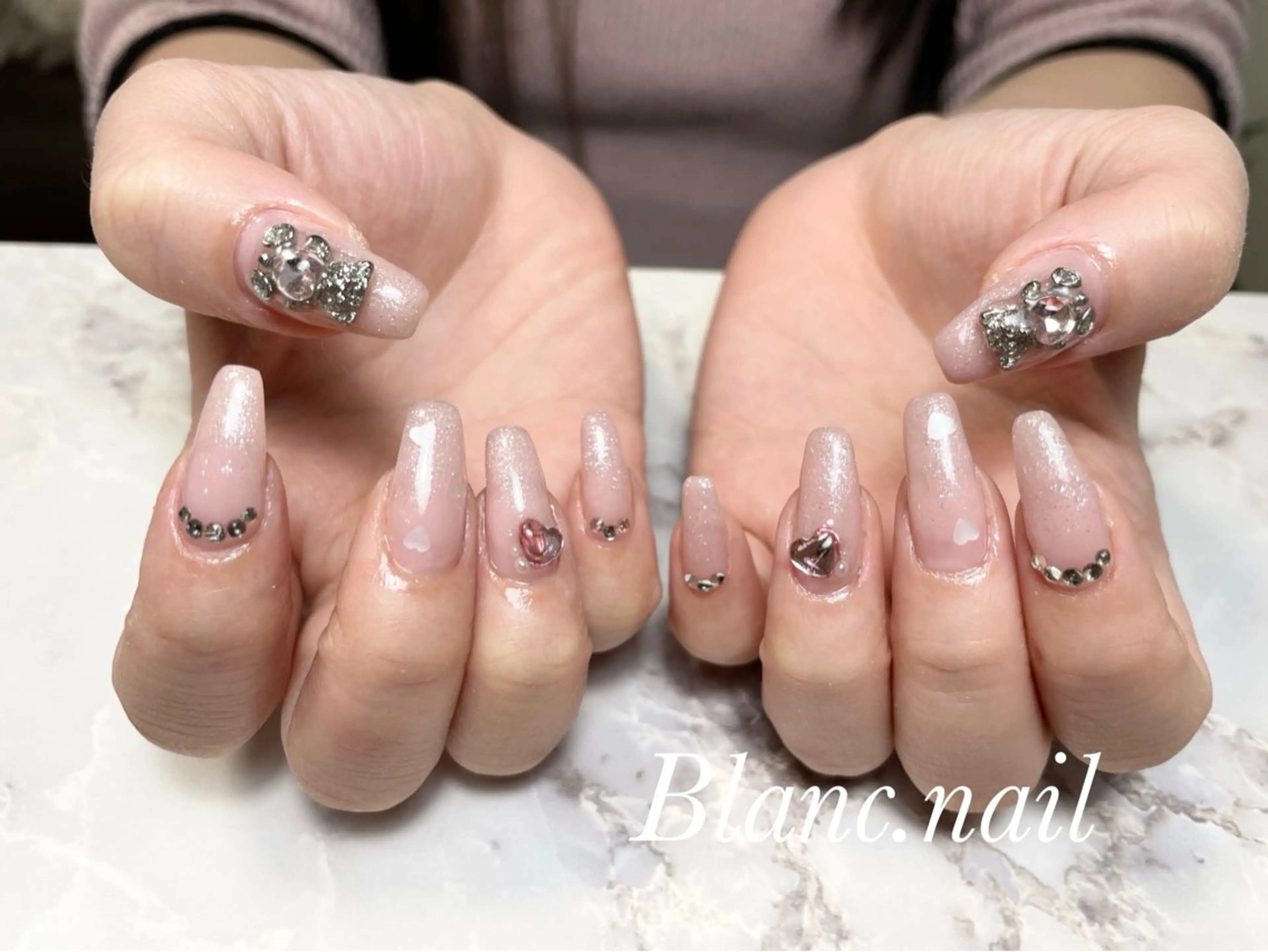 ネイル ジェルネイル キラキラネイル ラメ(グリッター) ラメグラデーション ニュアンスネイル ハンドネイル BLANCEnail所属・BLANCnail yuuのネイルデザイン
