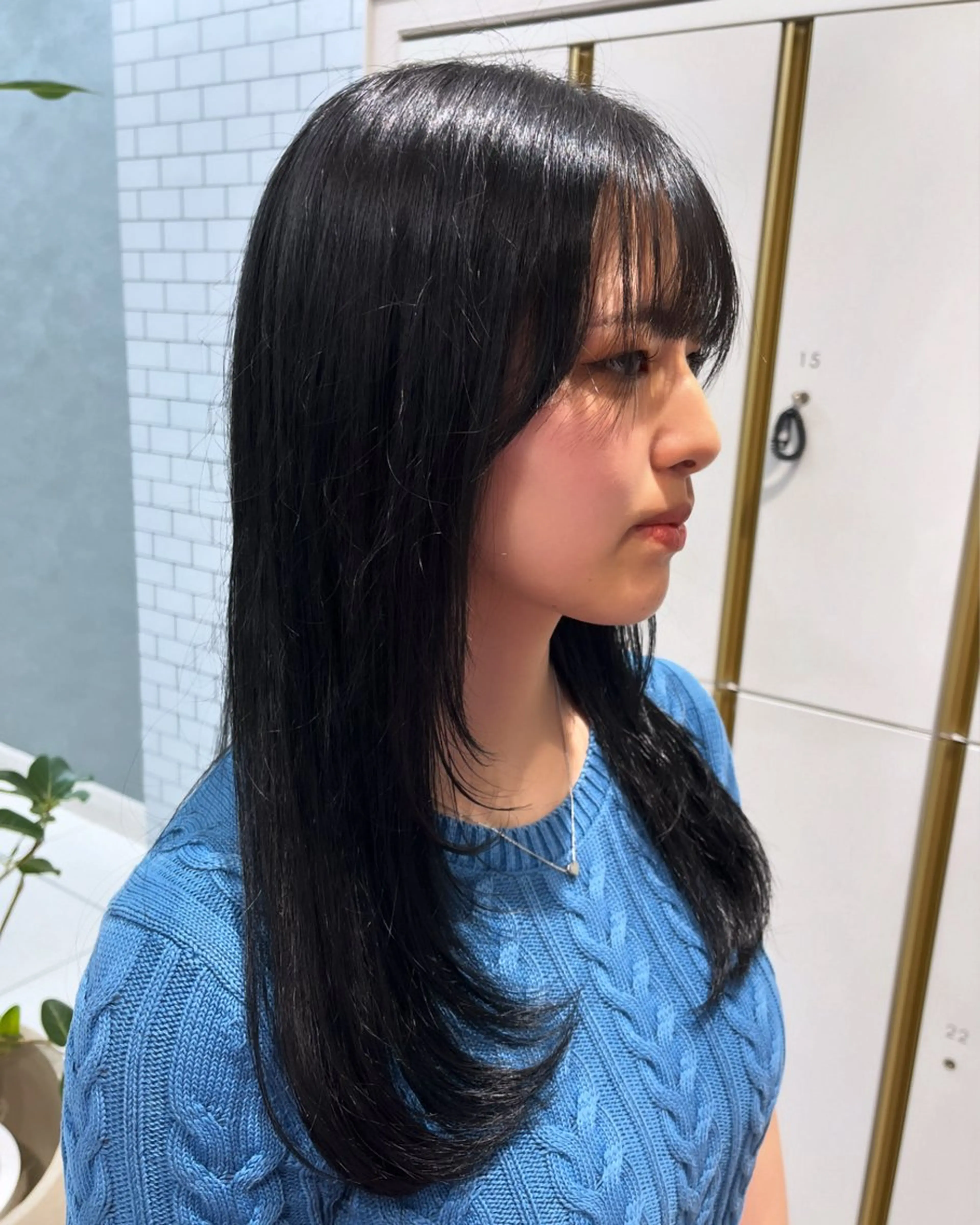 セミロング カラー 顔まわりレイヤー レイヤーカット ミユウ🌼ブリーチ / ダブルカラーのヘアスタイル