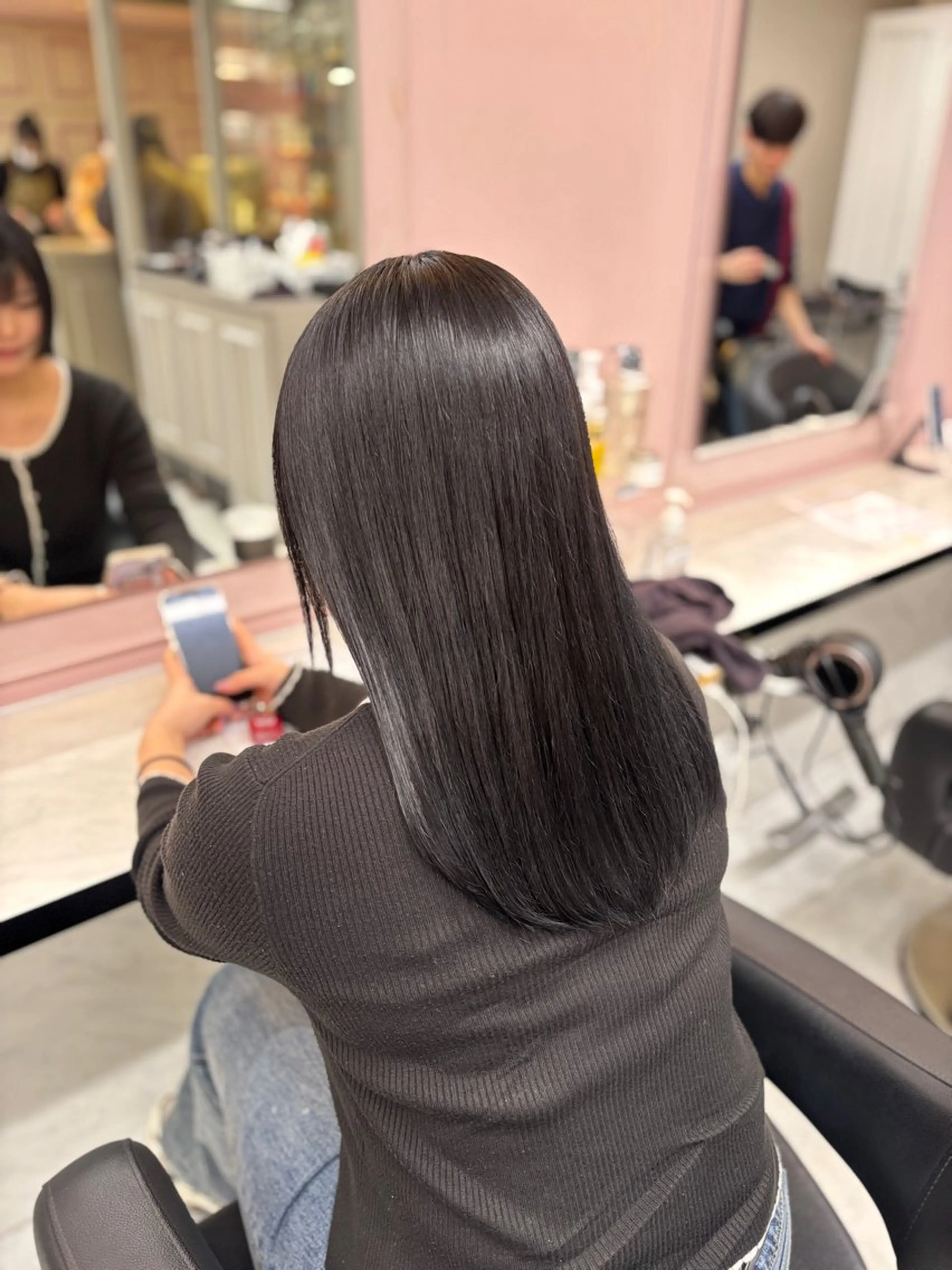 ロング カラー 黒髪 ブリーチ ブルーカラー ブルーブラック ブリーチなしカラー ヘアカラー 💙ハイトーン韓国風 色白ヘア💙manaのヘアスタイル
