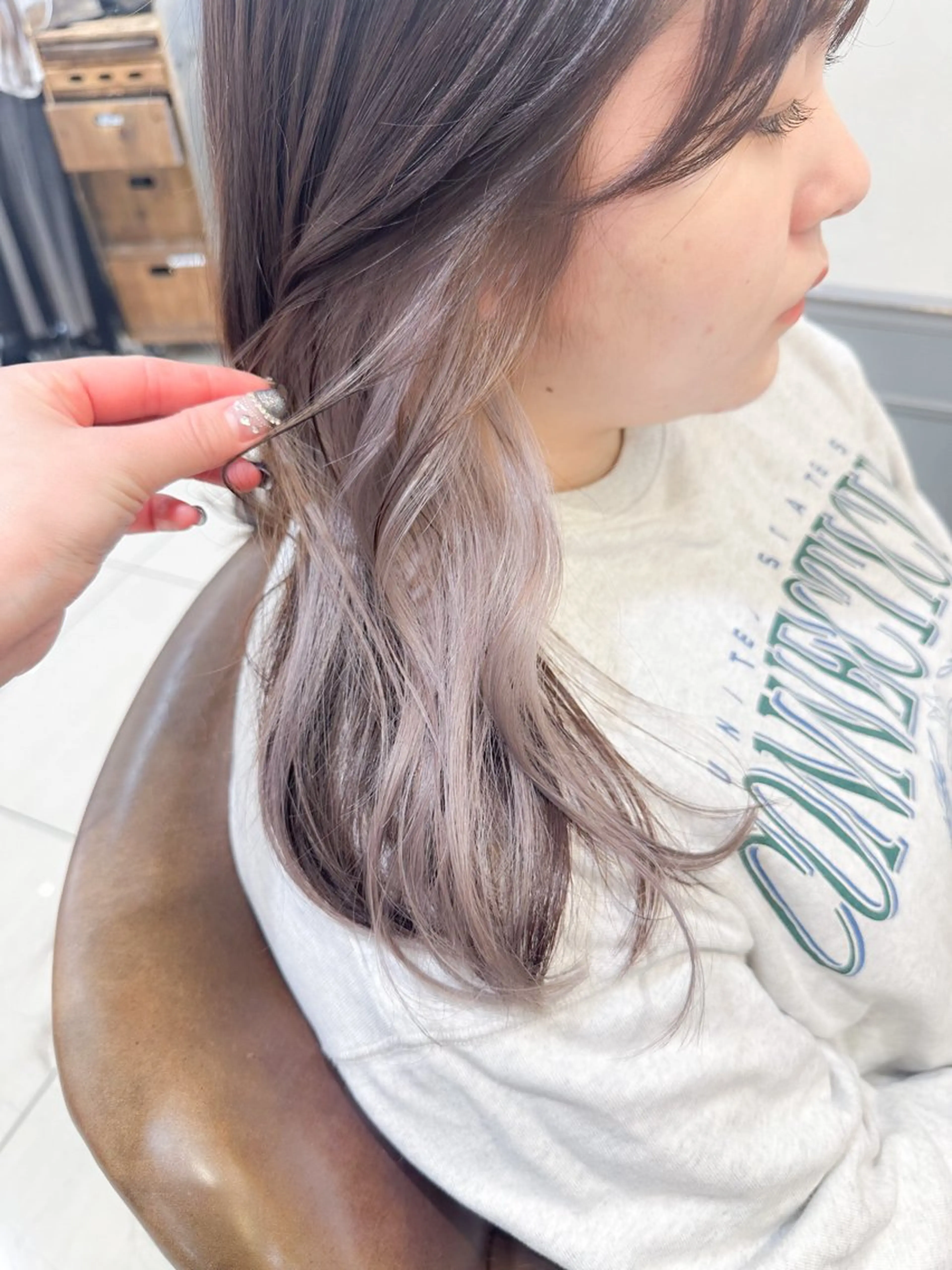 ロング カラー インナーカラー シルバー ホワイトシルバー カット ヘアカラー トリートメント ✨カラー支持No.1 🧸ワキ カナコ🧸のヘアスタイル