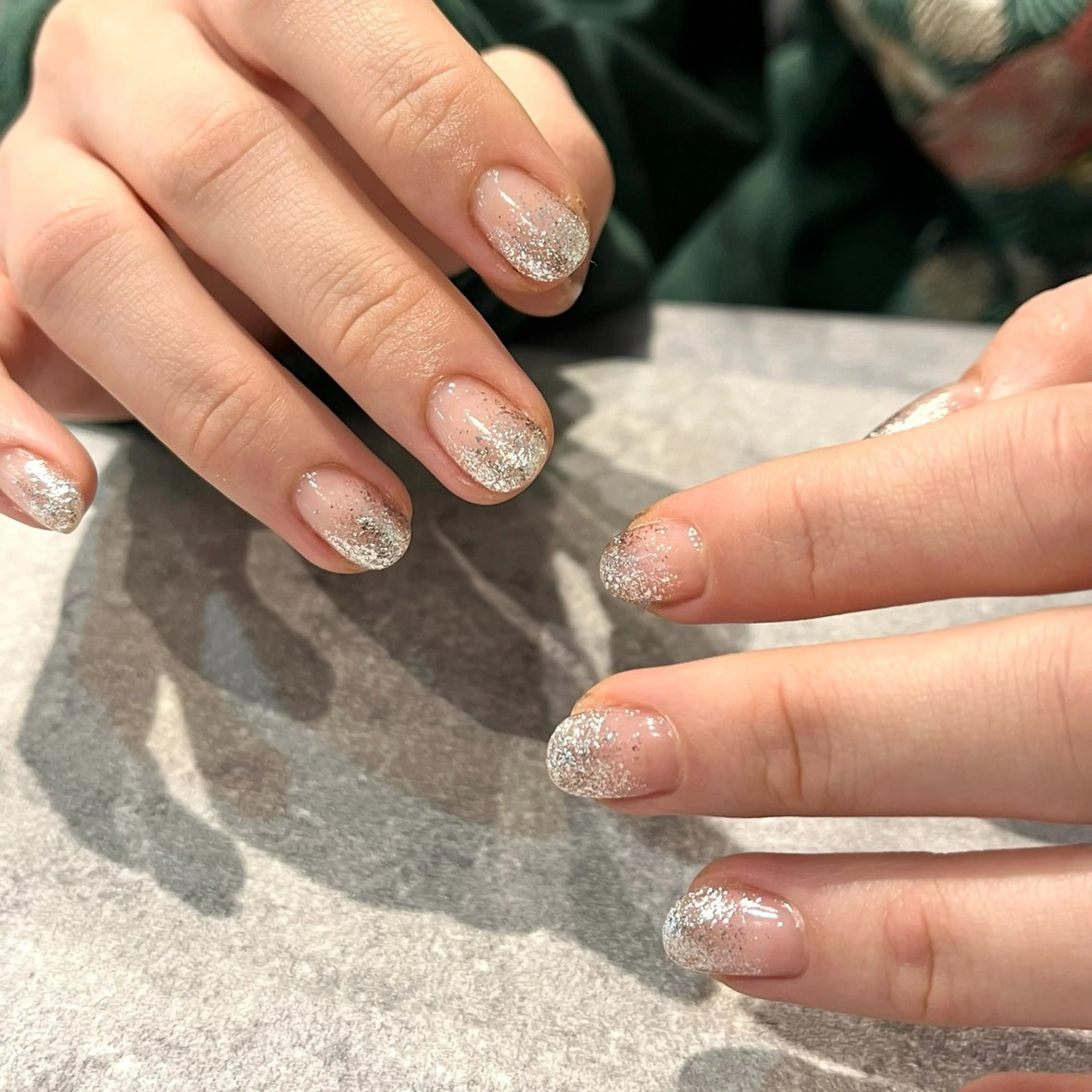 ネイル ゴールド グラデーション キラキラネイル ラメ(グリッター) ラメグラデーション nail room Hotori.のネイルデザイン