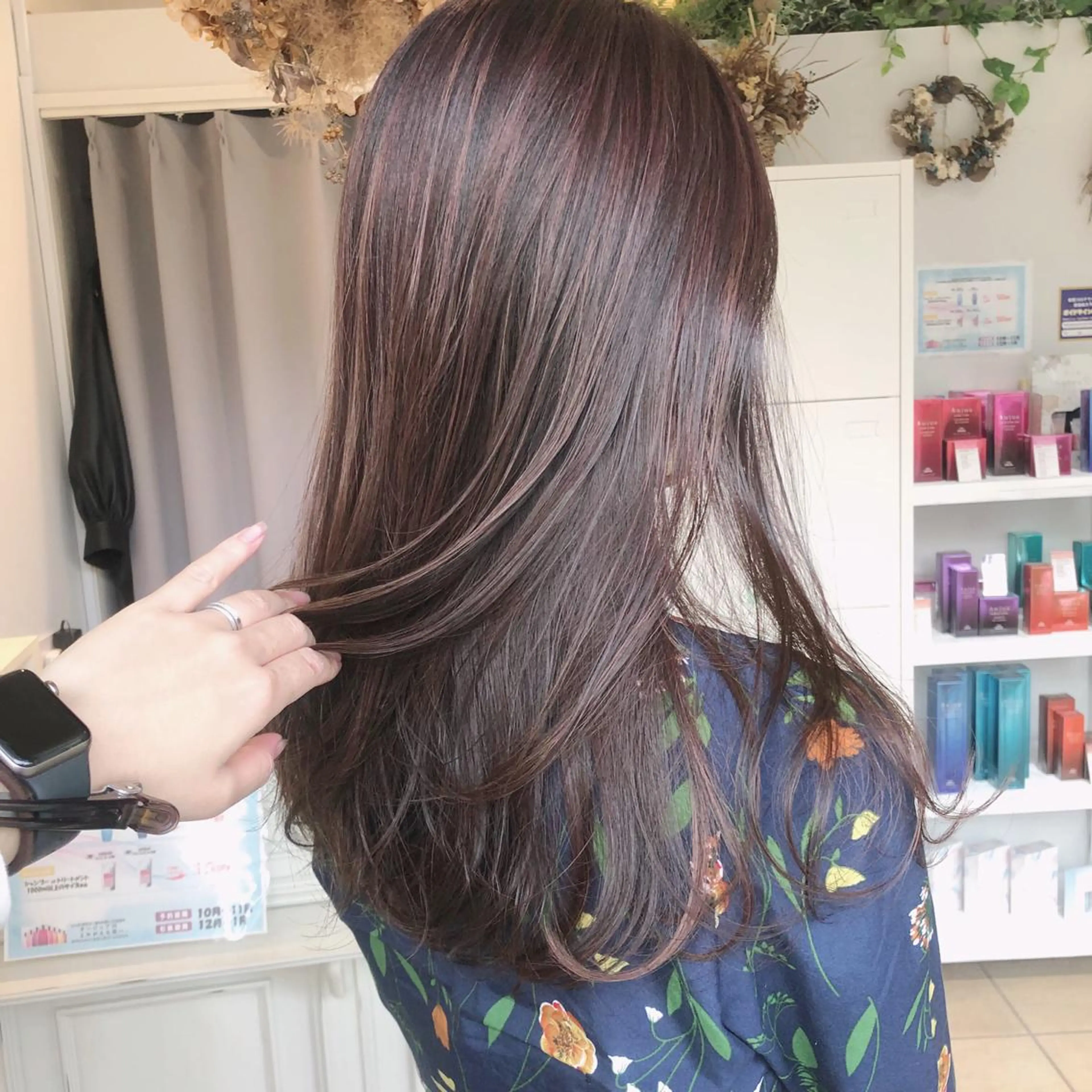ロング カット ヘアカラー トリートメント ＨＩ ROのヘアスタイル