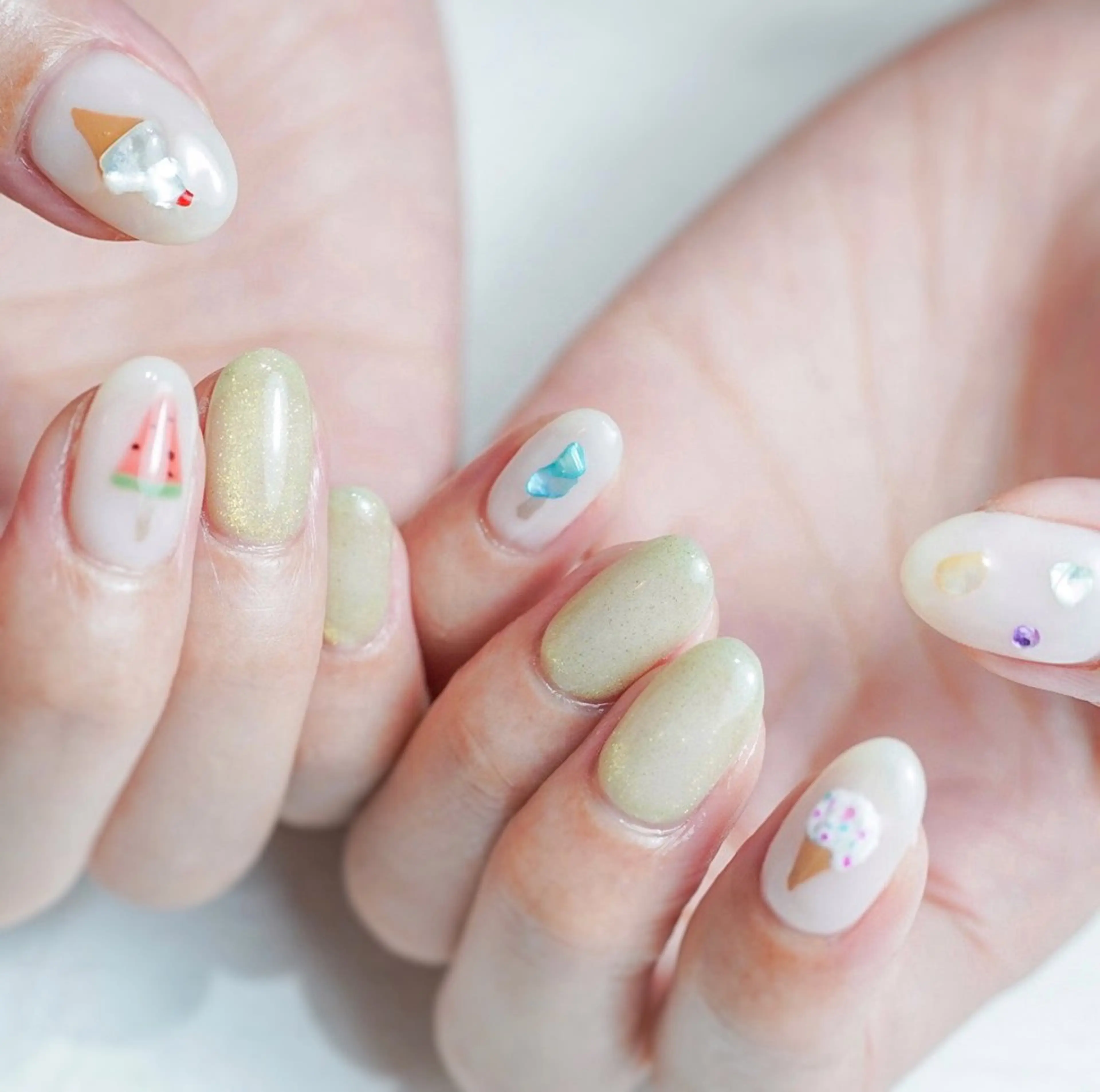 ミディアム ハンドネイル Re nail所属・Re nailのネイルデザイン