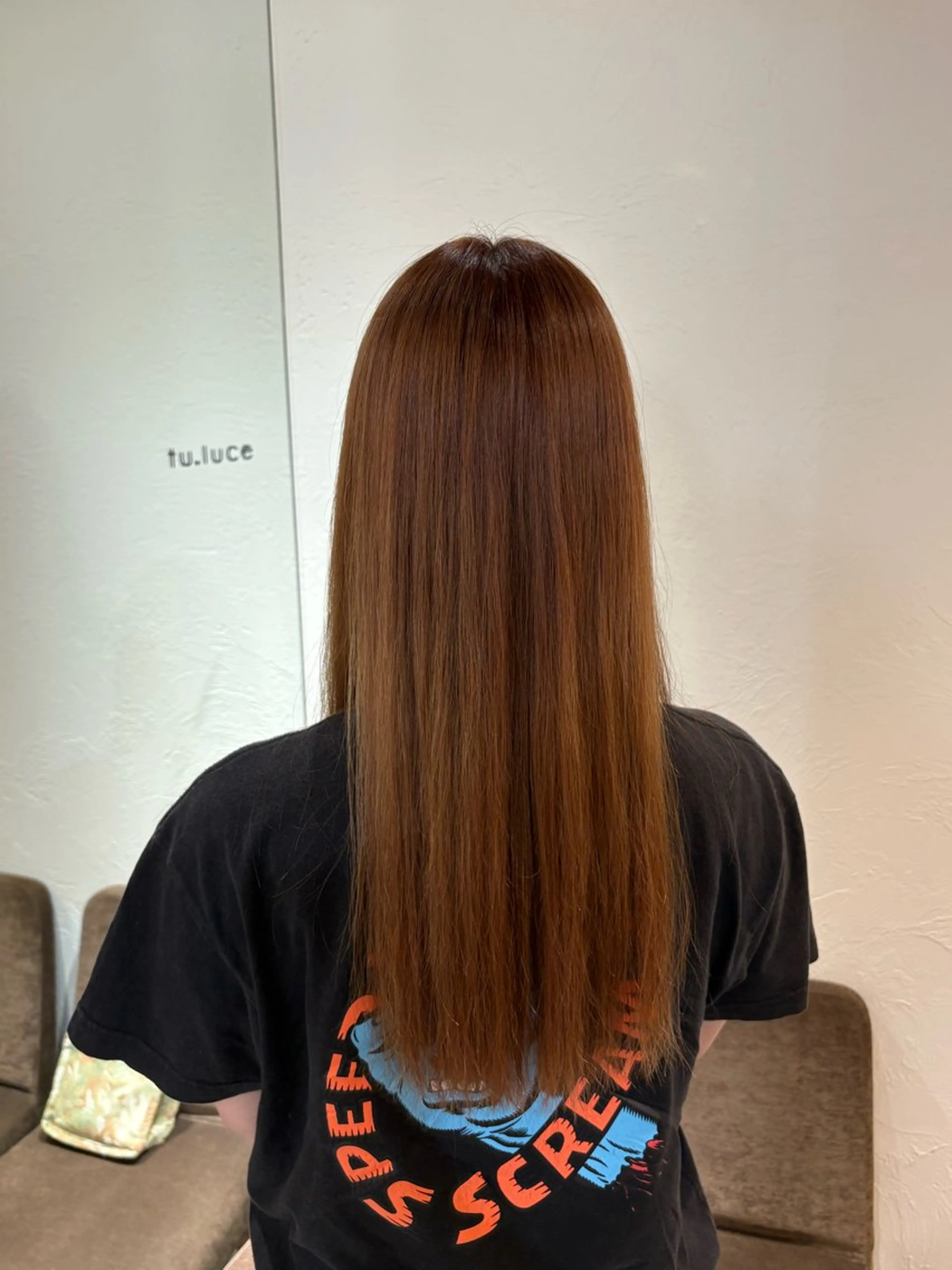 ロング カラー ブリーチ オレンジ ヘアカラー 柿添 莉央のヘアスタイル