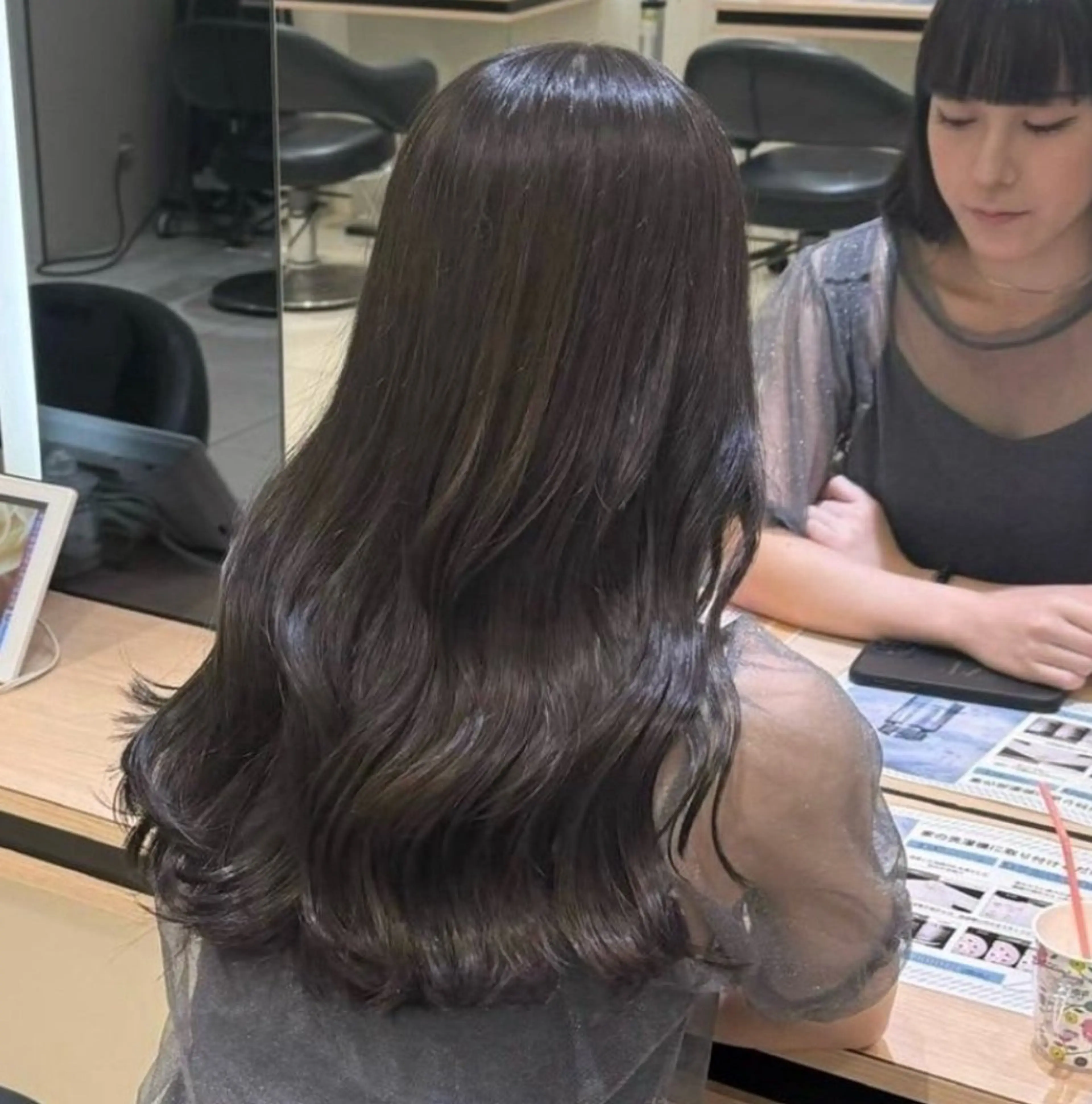 ロング カラー ヘアカラー トリートメント ひなの🫧ベージュ系 艶カラーのヘアスタイル