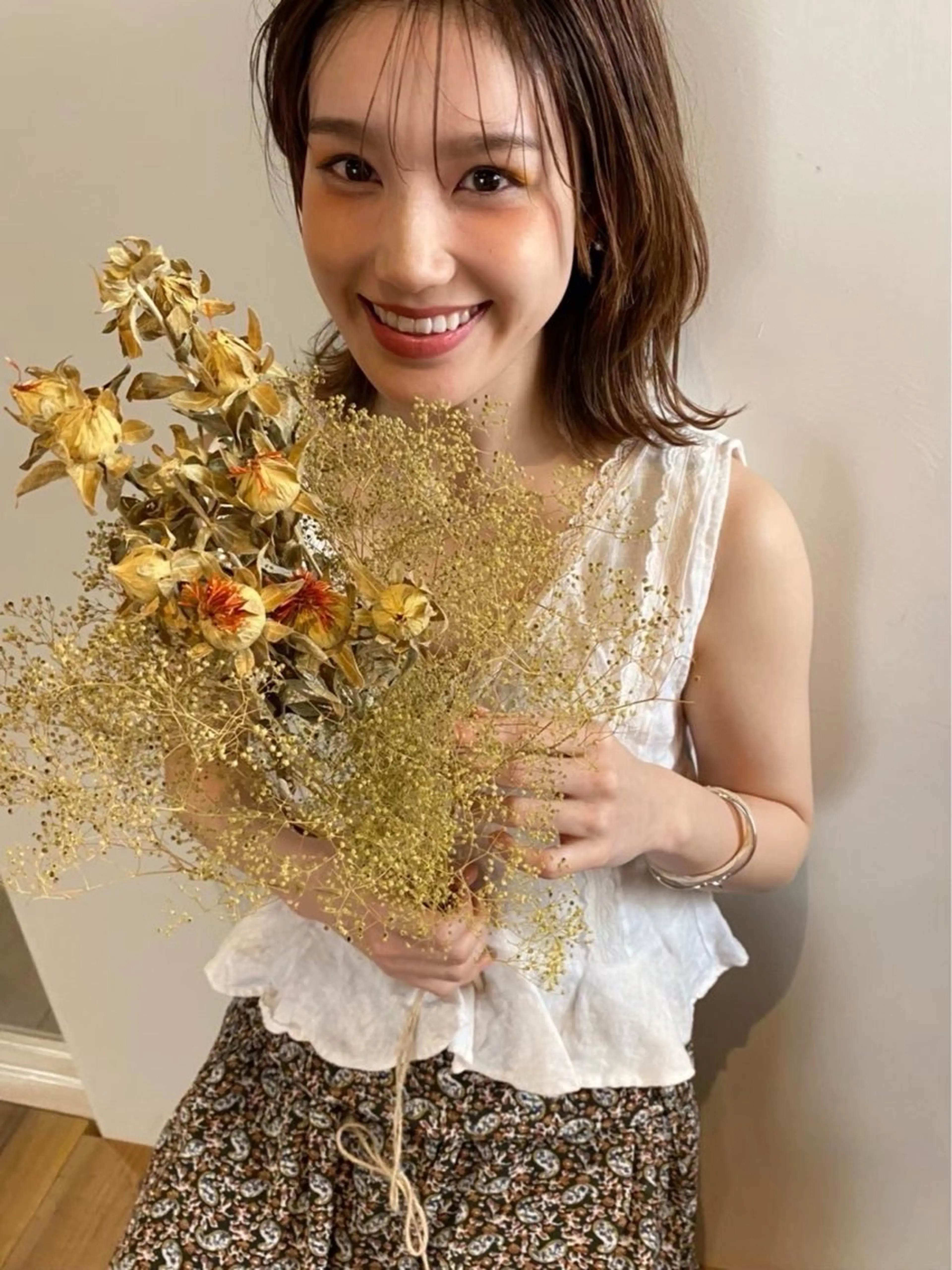ミディアム カラー 猪俣 彩音のヘアスタイル