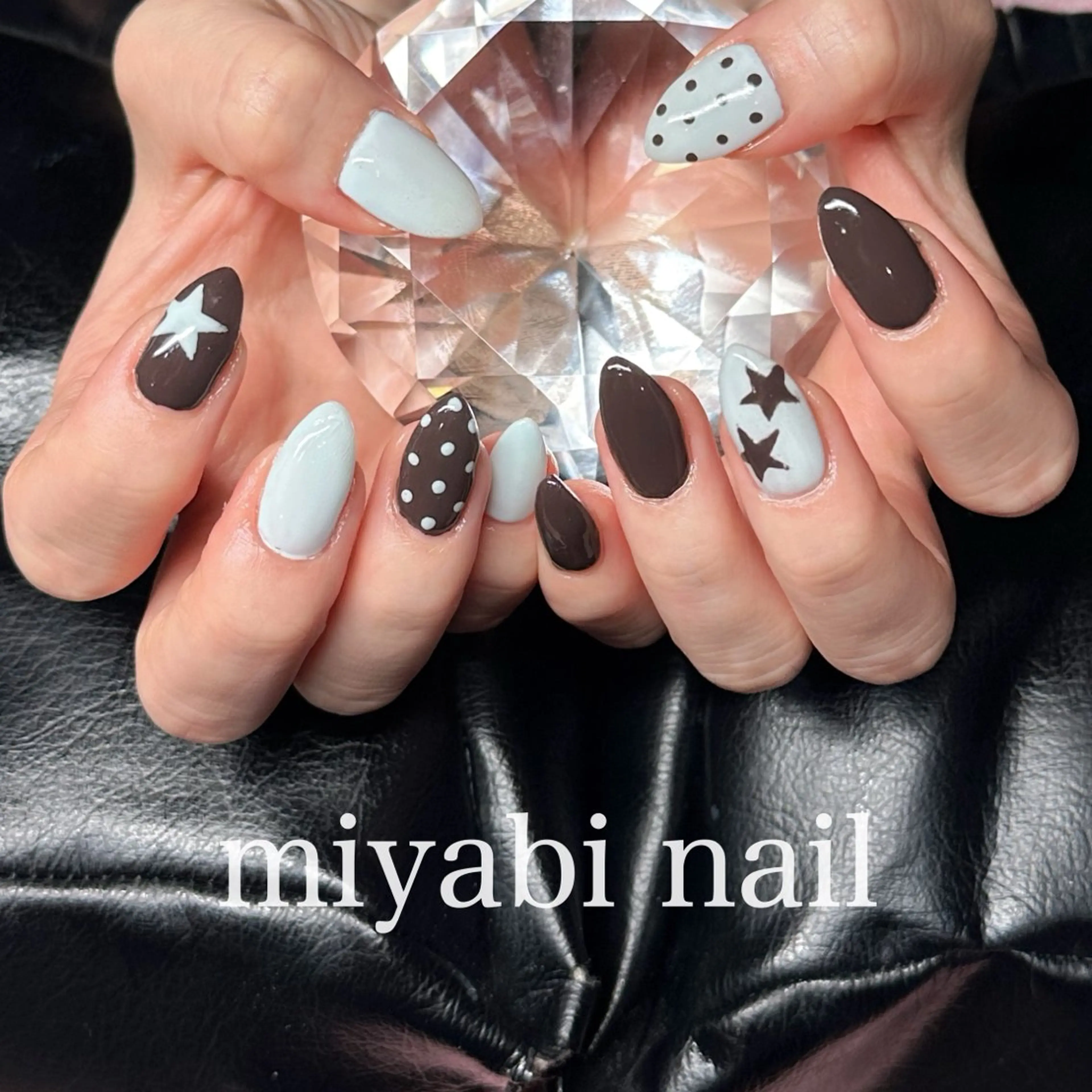 ネイル アートネイル ブルー ブラウン ドット 持ち込み ハンドネイル miyabi nail 桂川駅近くのネイルデザイン