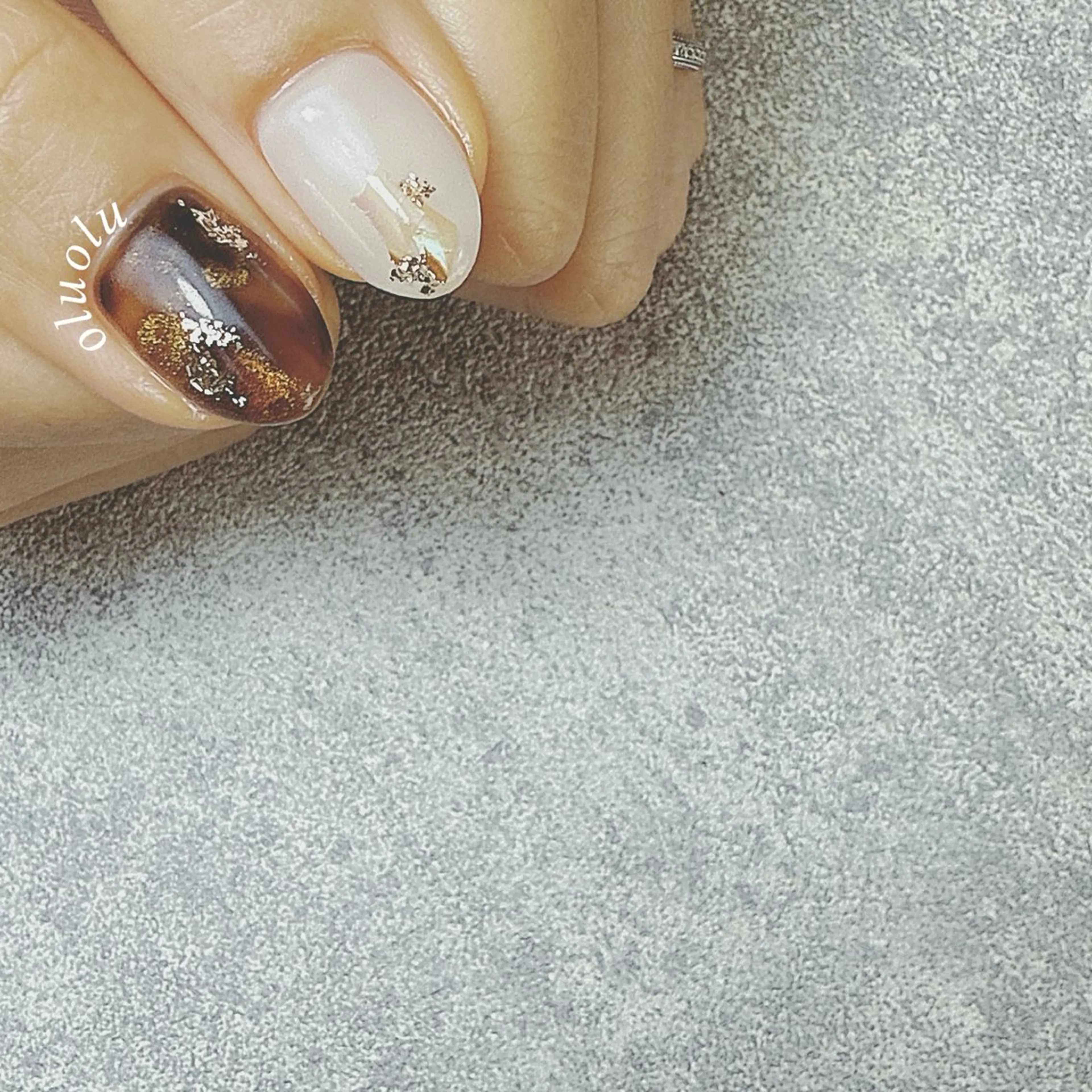 ネイル アートネイル べっ甲ネイル ブラウン フットネイル ニュアンスネイル ハンドネイル 大村 紬華のネイルデザイン