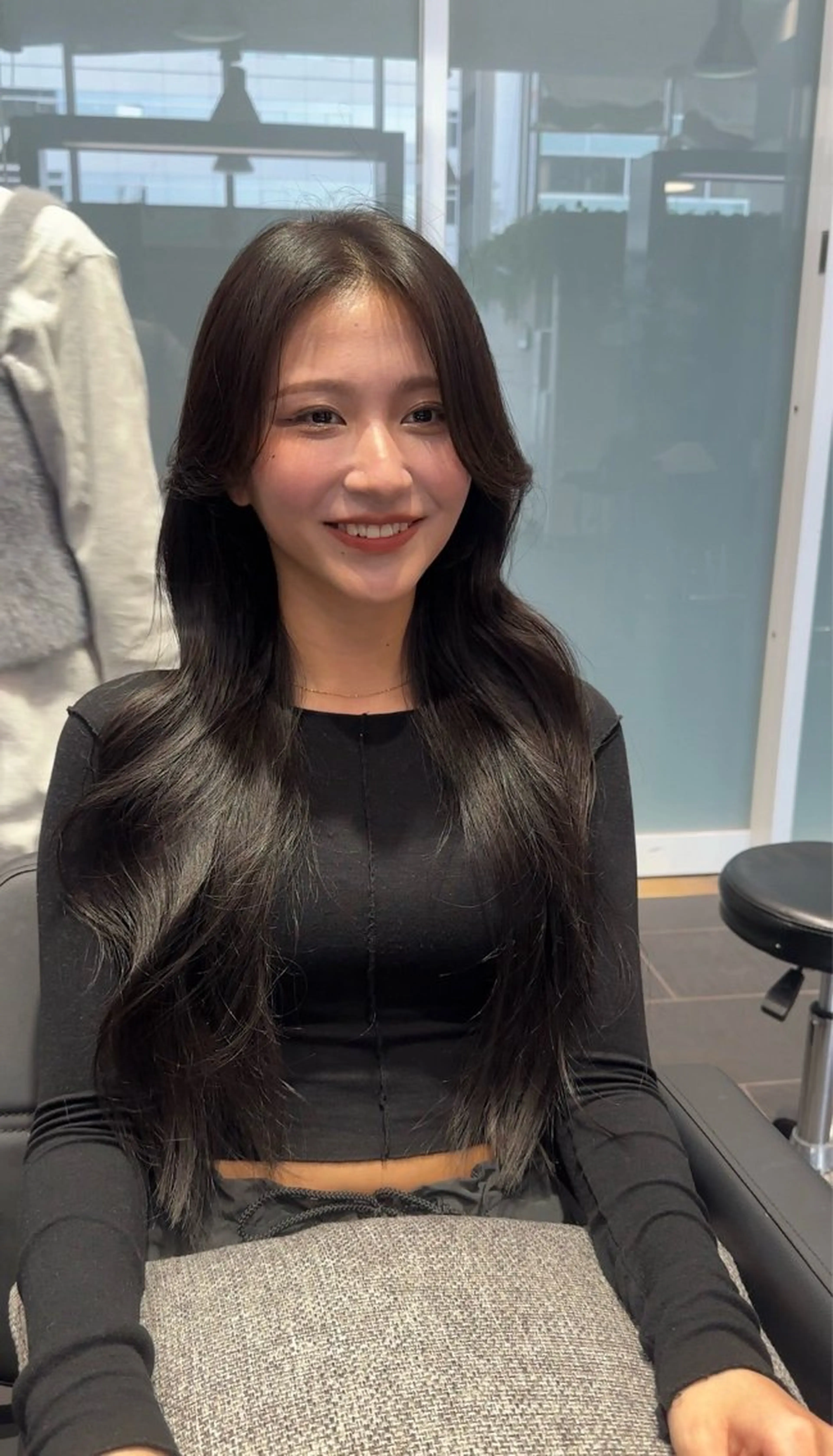 ロング カラー 韓国風ヘア りん/ワンホン/艶髪 ／小顔顔周りカットのヘアスタイル