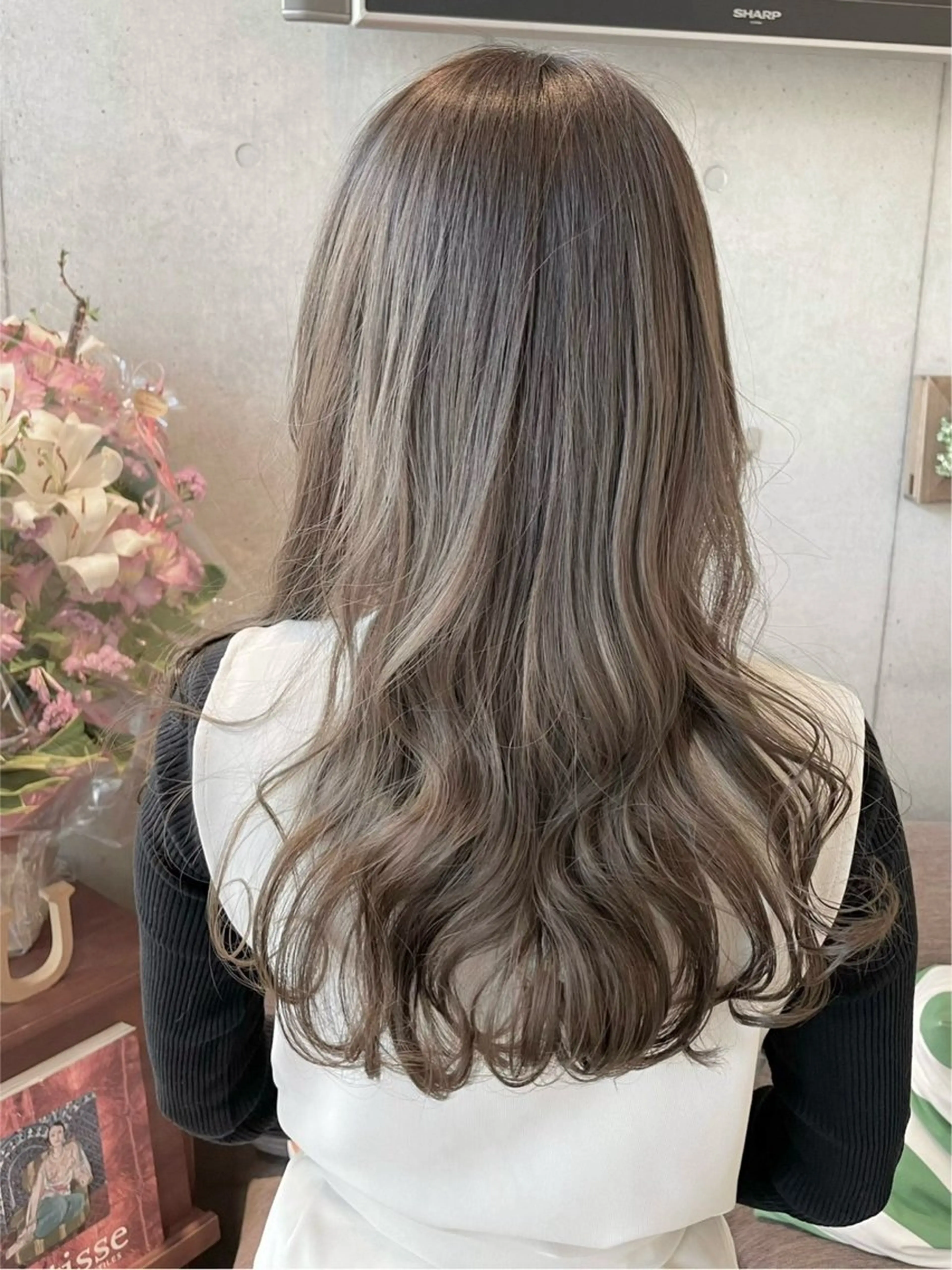 カラー ヘアカラー 吉野 真歩のヘアスタイル