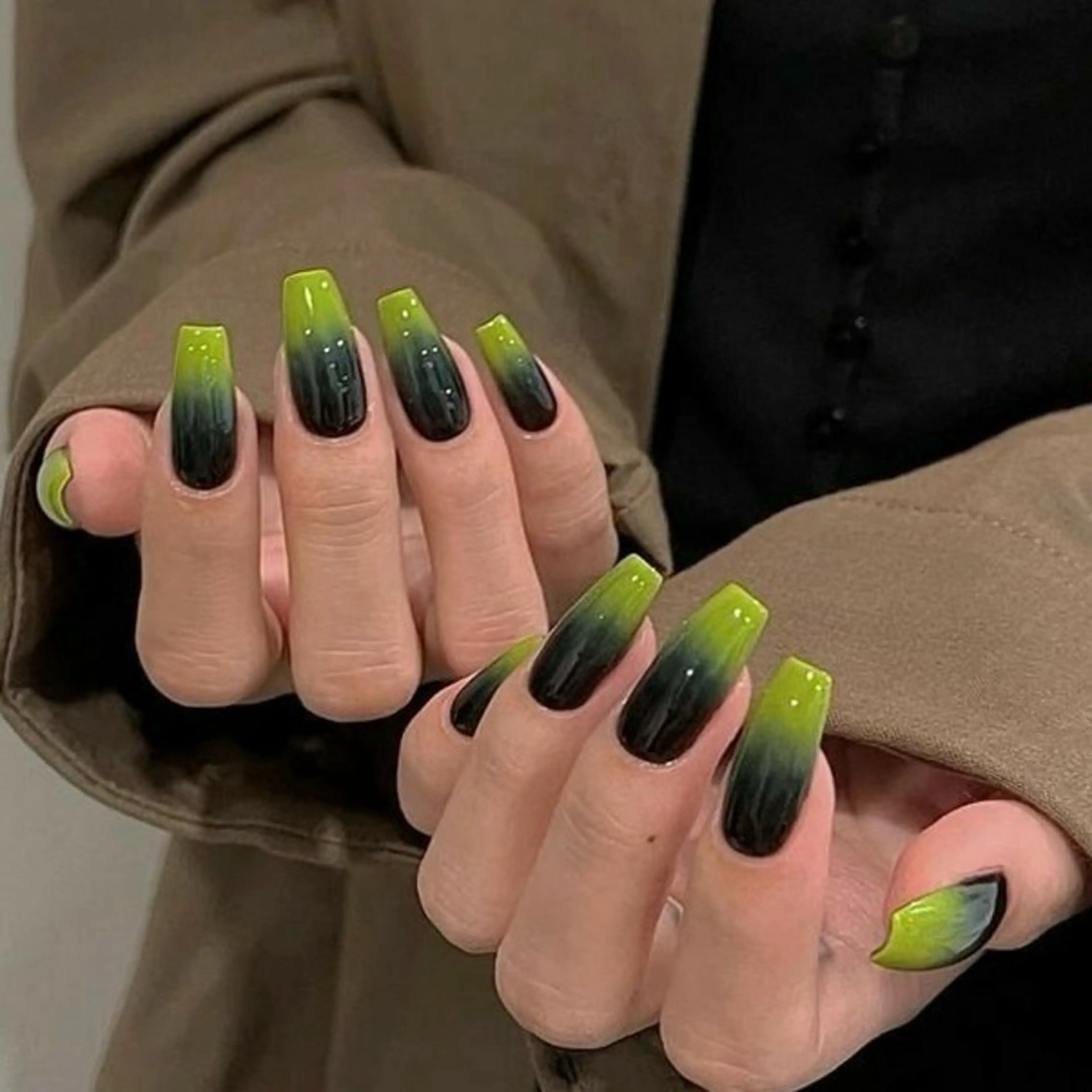 ネイル ハンドネイル Manamǐ 個性派のネイルデザイン