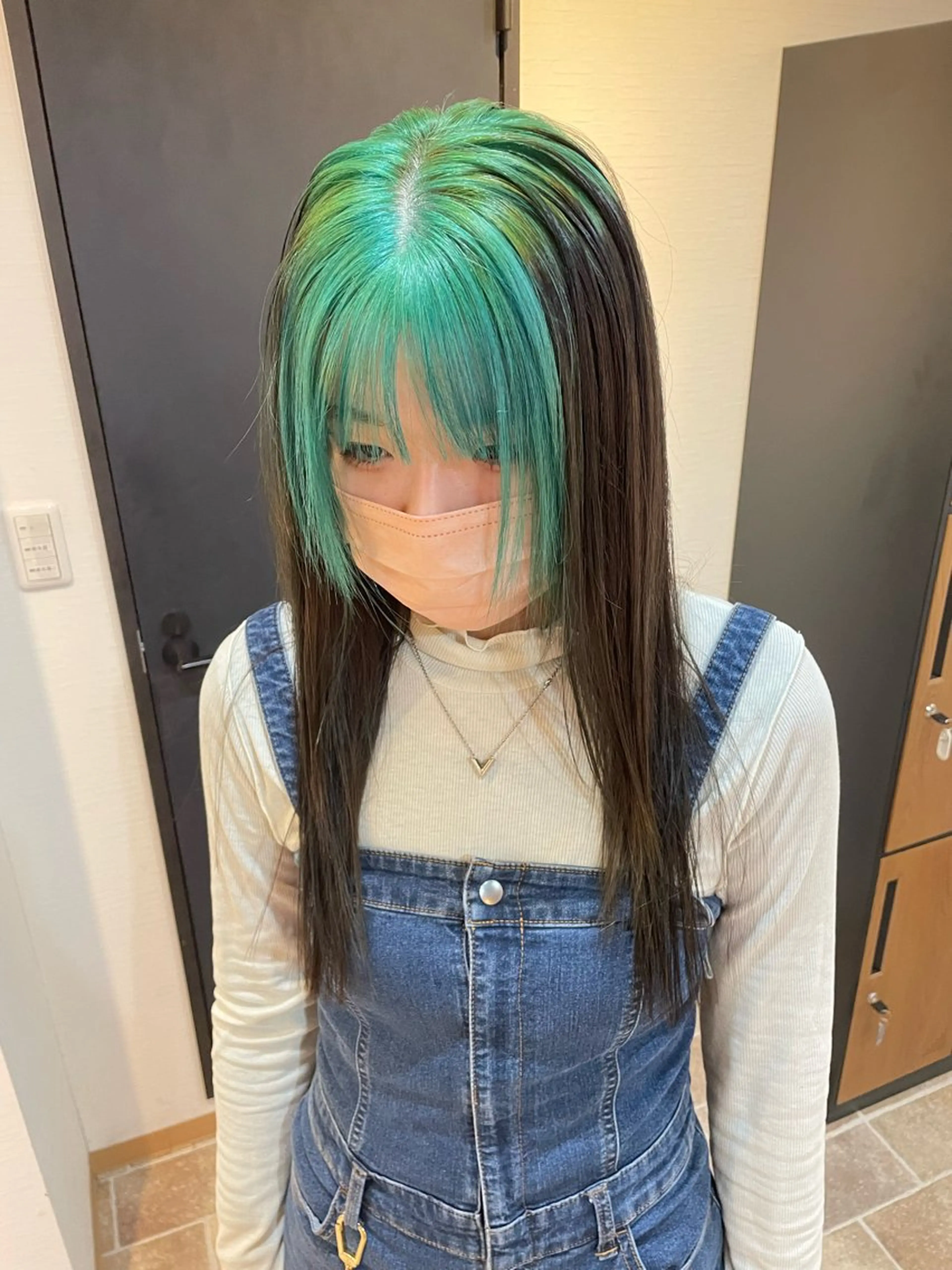 ロング カラー ミント ミントグリーン ヘアカラー トリートメント STAR RIVER所属・YUI/ ブリーチカラー🌷のヘアスタイル