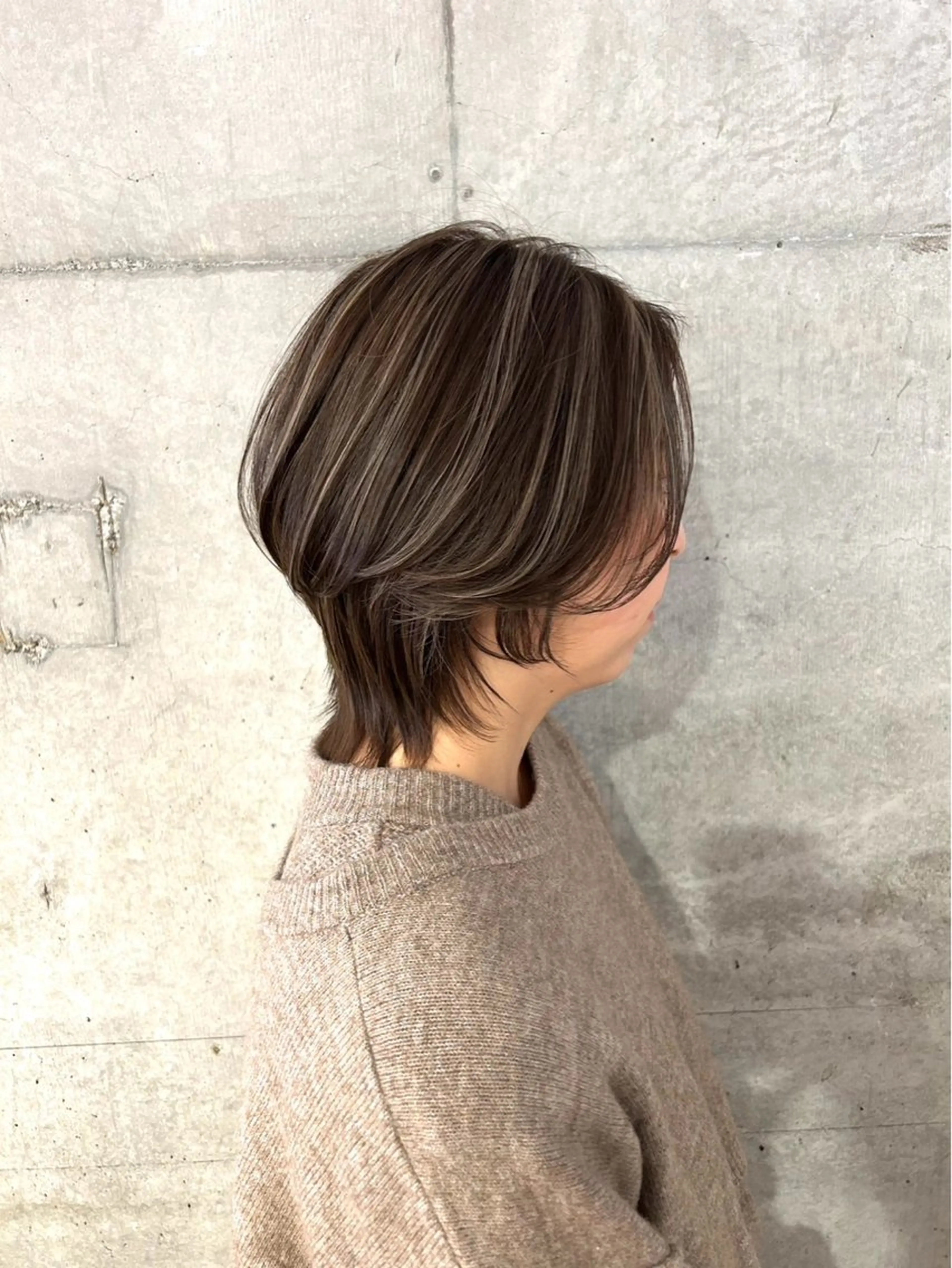 ミディアム カラー AVANCE中百舌鳥店所属・菅原 愛乃のヘアスタイル