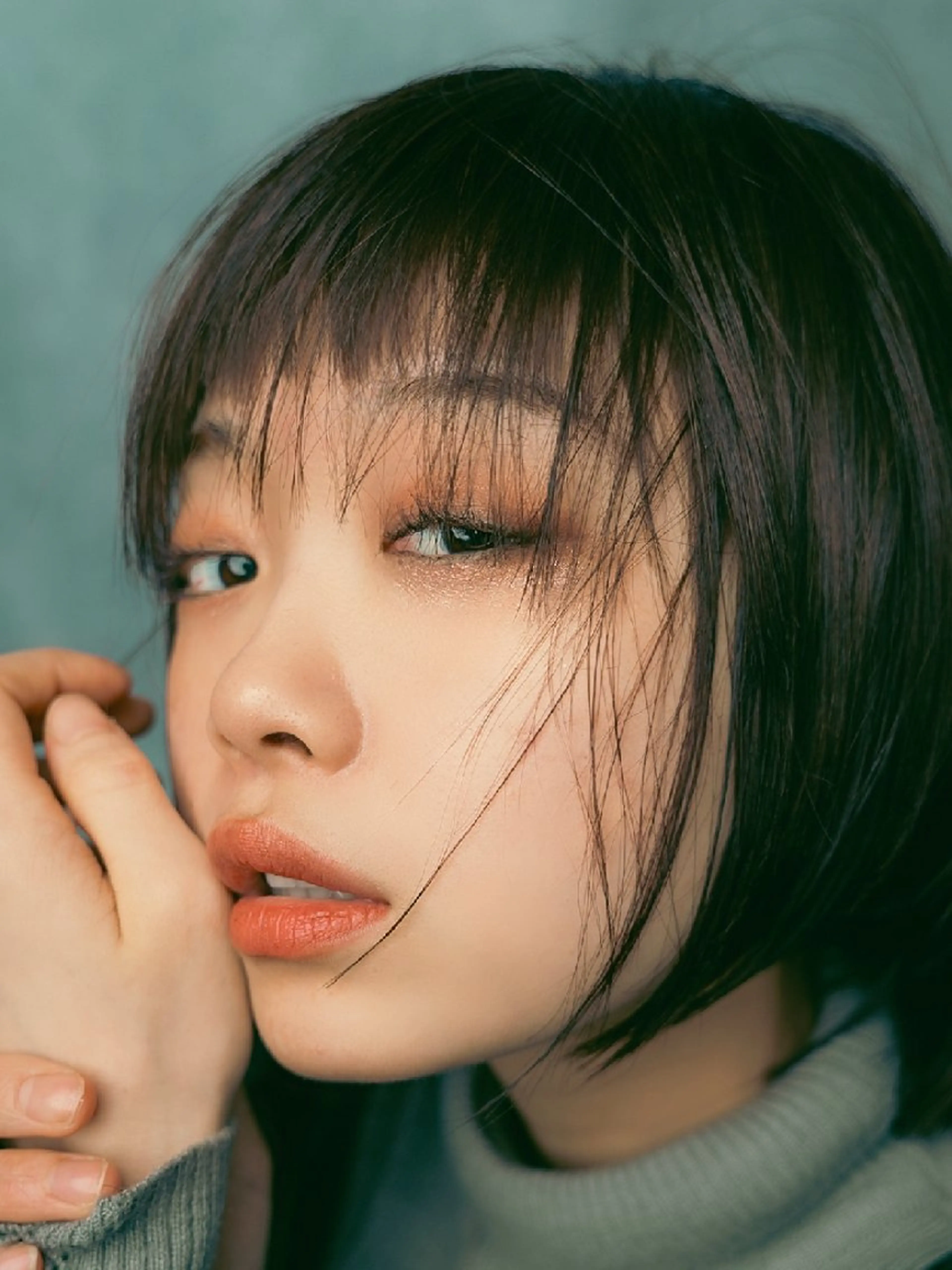 ショート カラー バレイヤージュ ブリーチ イヤリングカラー グラデーションカラー グレージュ Loop for hair所属・松尾 泰伸のヘアスタイル