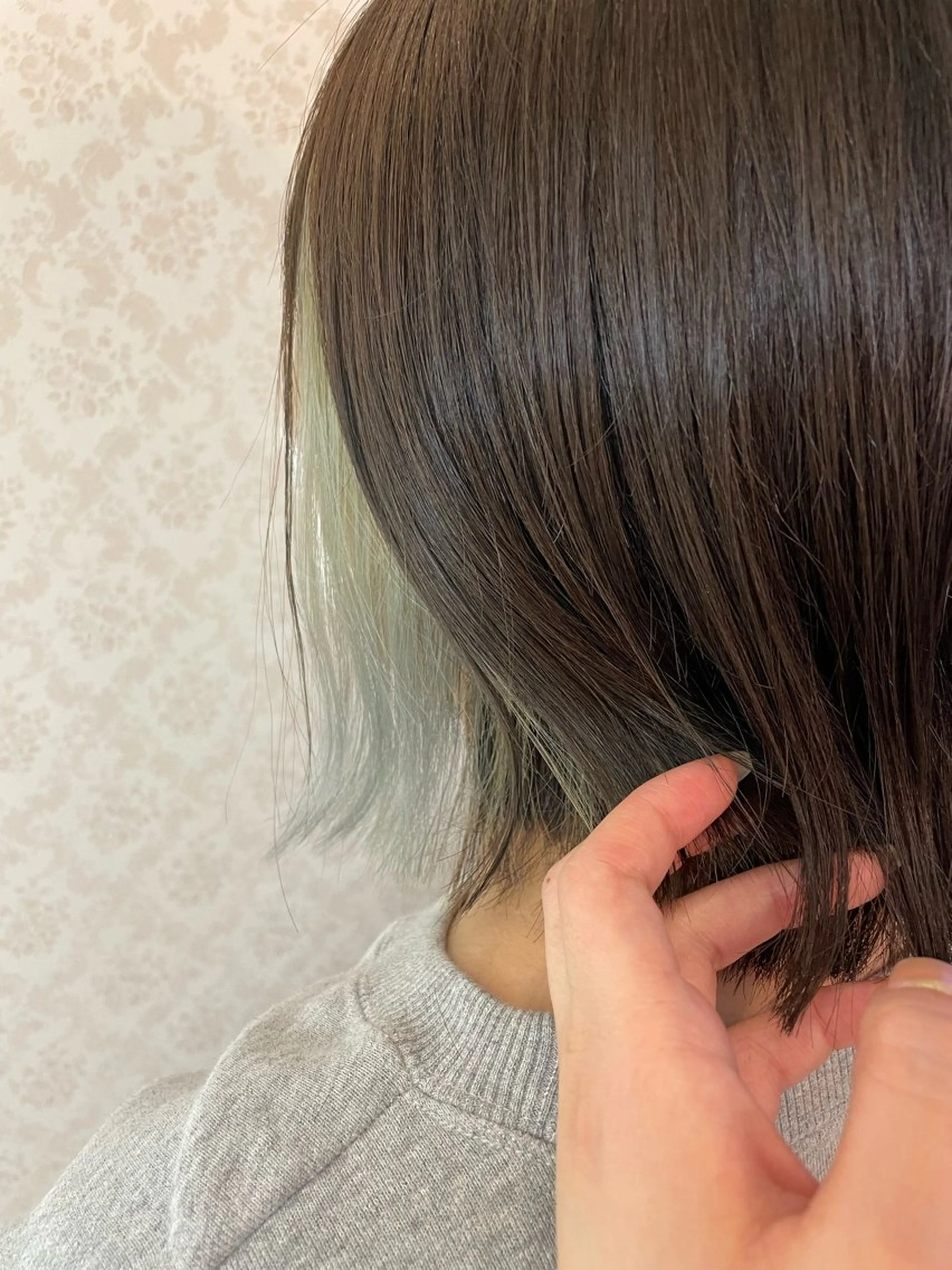 カラー ヒヨシ ルナのヘアスタイル