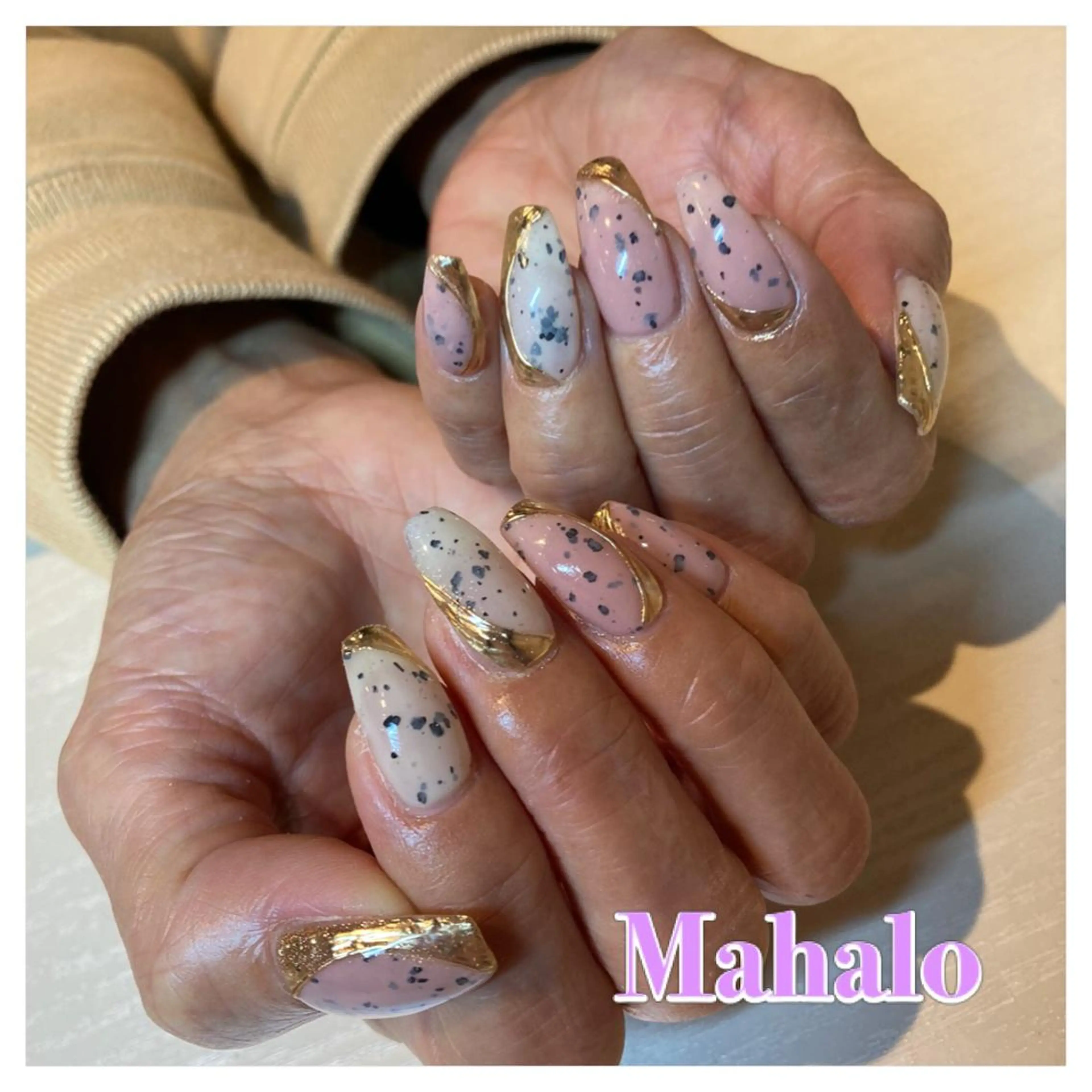 ネイル ジェルネイル ゴールド ロングネイル ミラーネイル ワンカラーネイル Nail Salon Mahaloのネイルデザイン