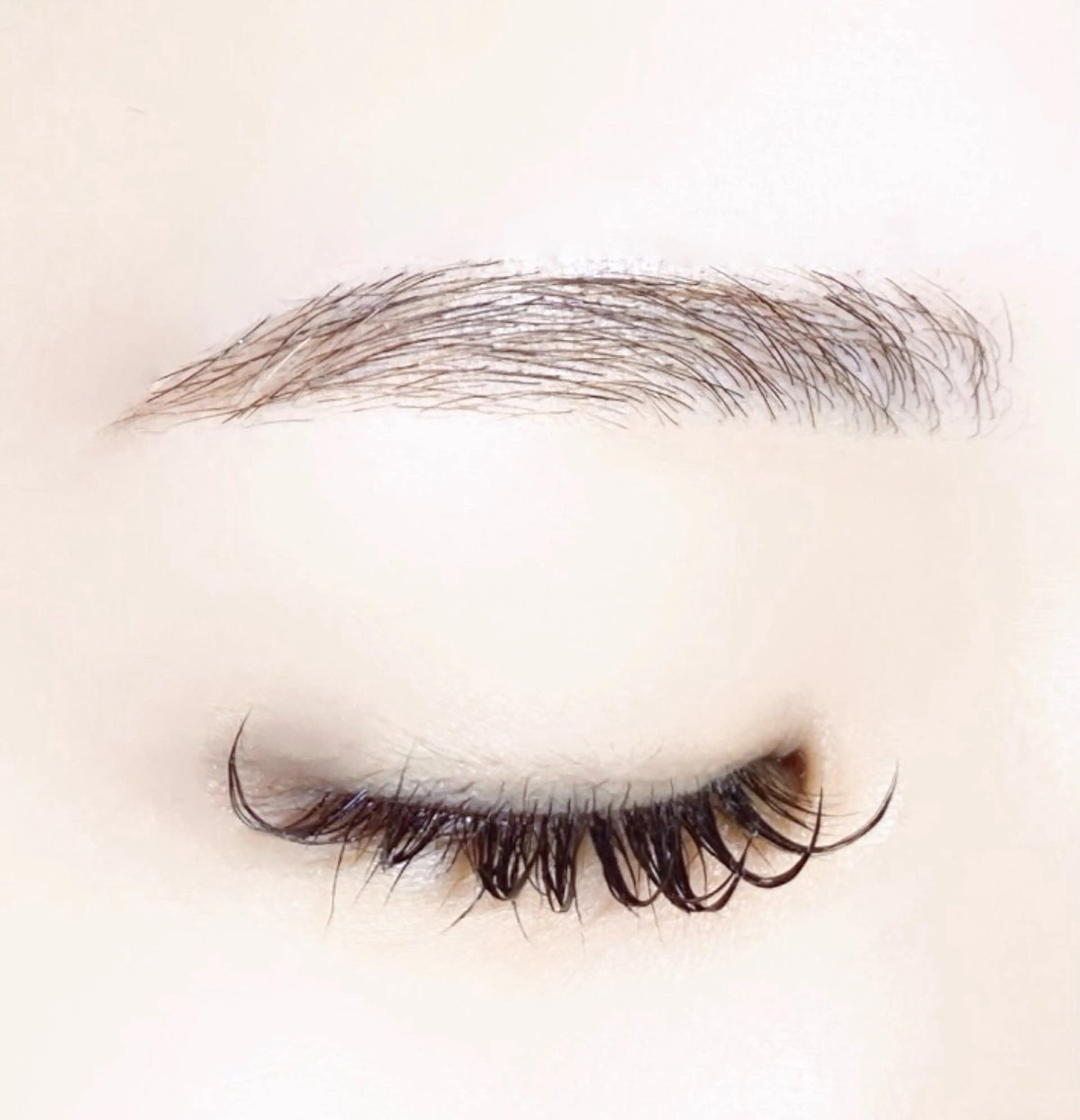 アイブロウ Arbis所属・Arbis madokaの眉毛・アイブロウイメージ