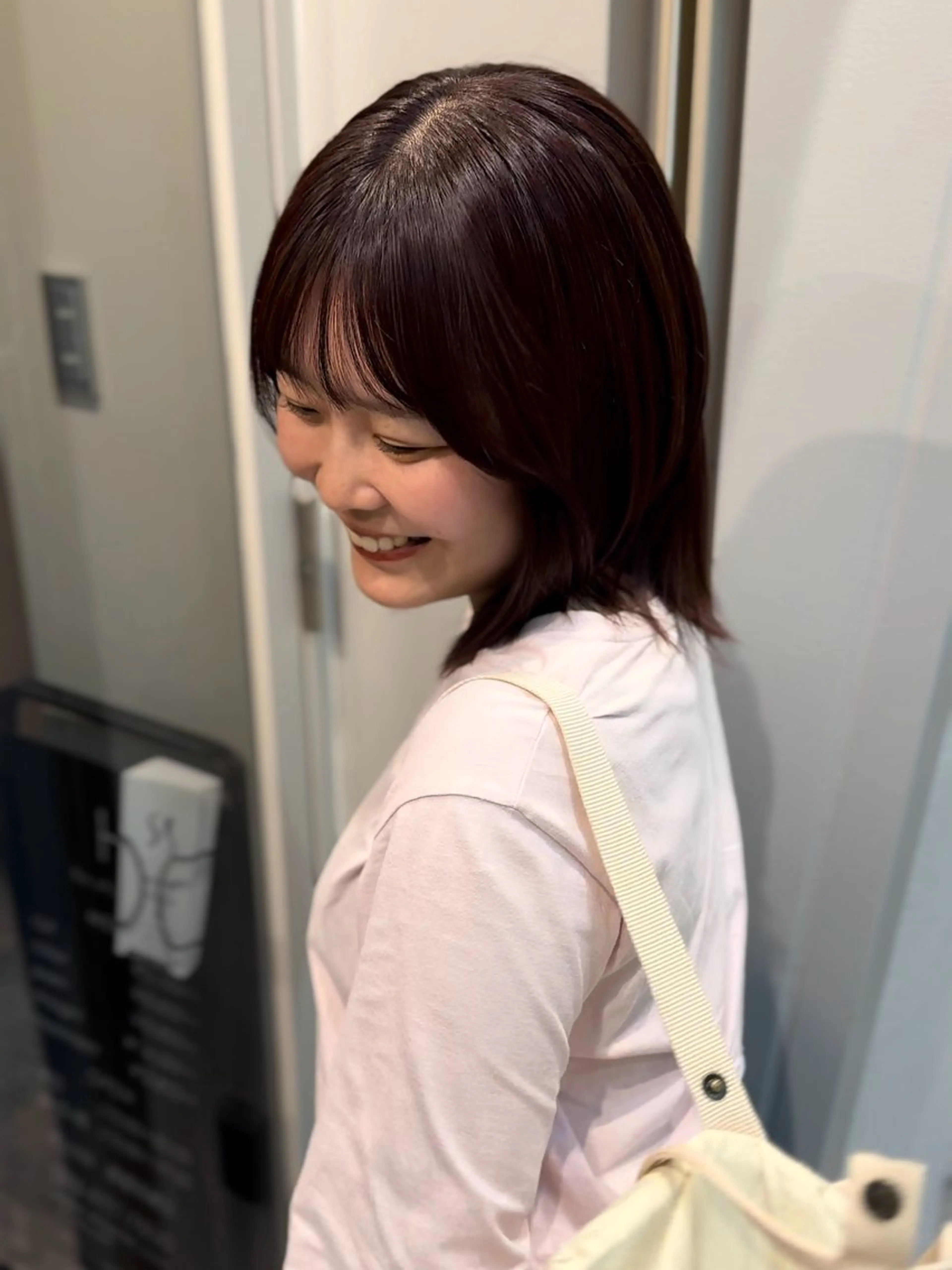ミディアム shiomi H 森　彩華のヘアスタイル