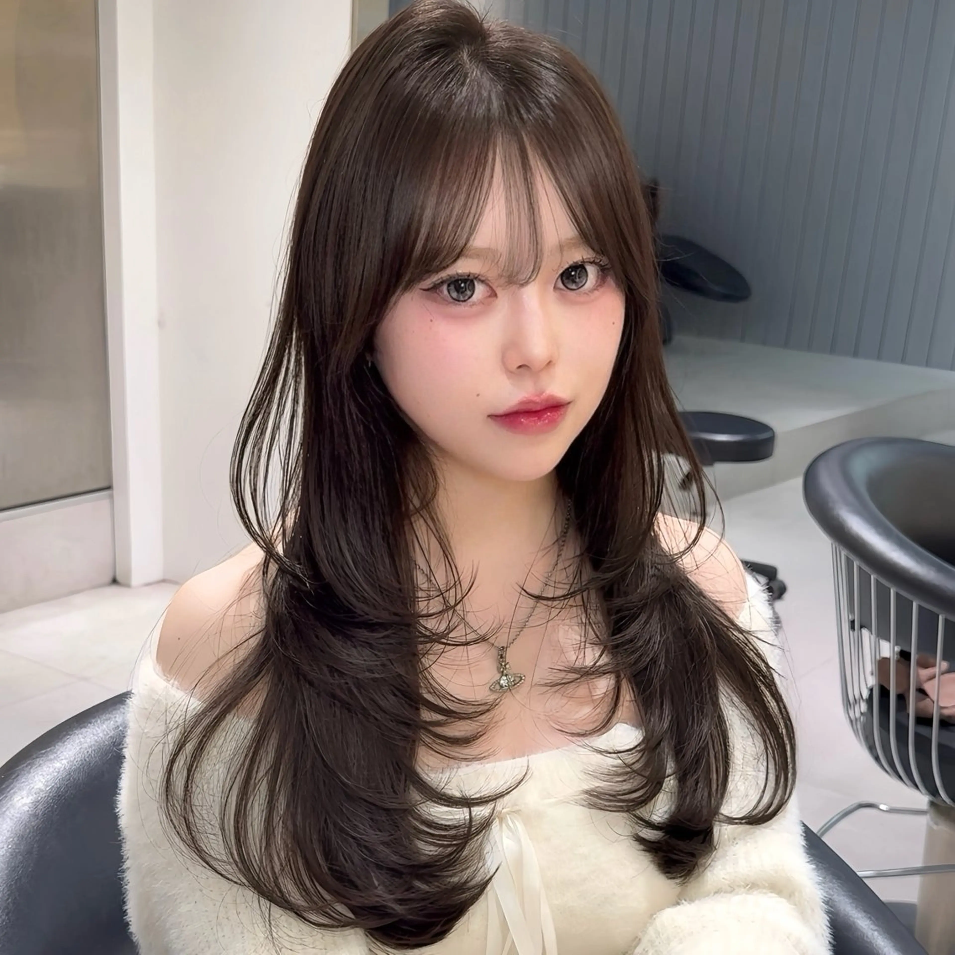 ロング カラー ブラウンカラー ショコラブラウン 透明感カラー 顔周りカット レイヤーカット カット ヘアカラー トリートメント ユナ / lond uluのヘアスタイル