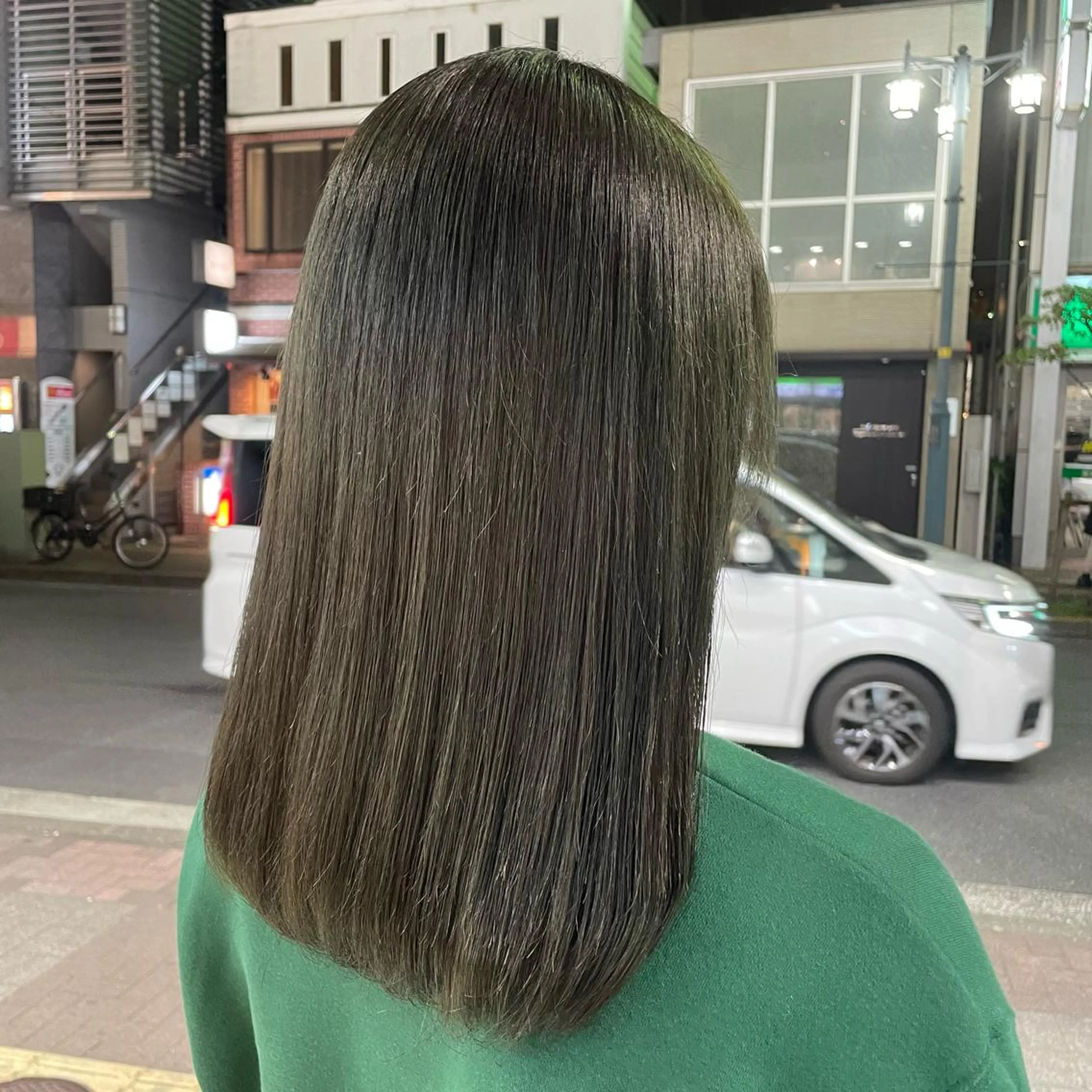 セミロング カラー グレージュ オリーブグレージュ オリーブグレー イザワ アヤ🐇のヘアスタイル