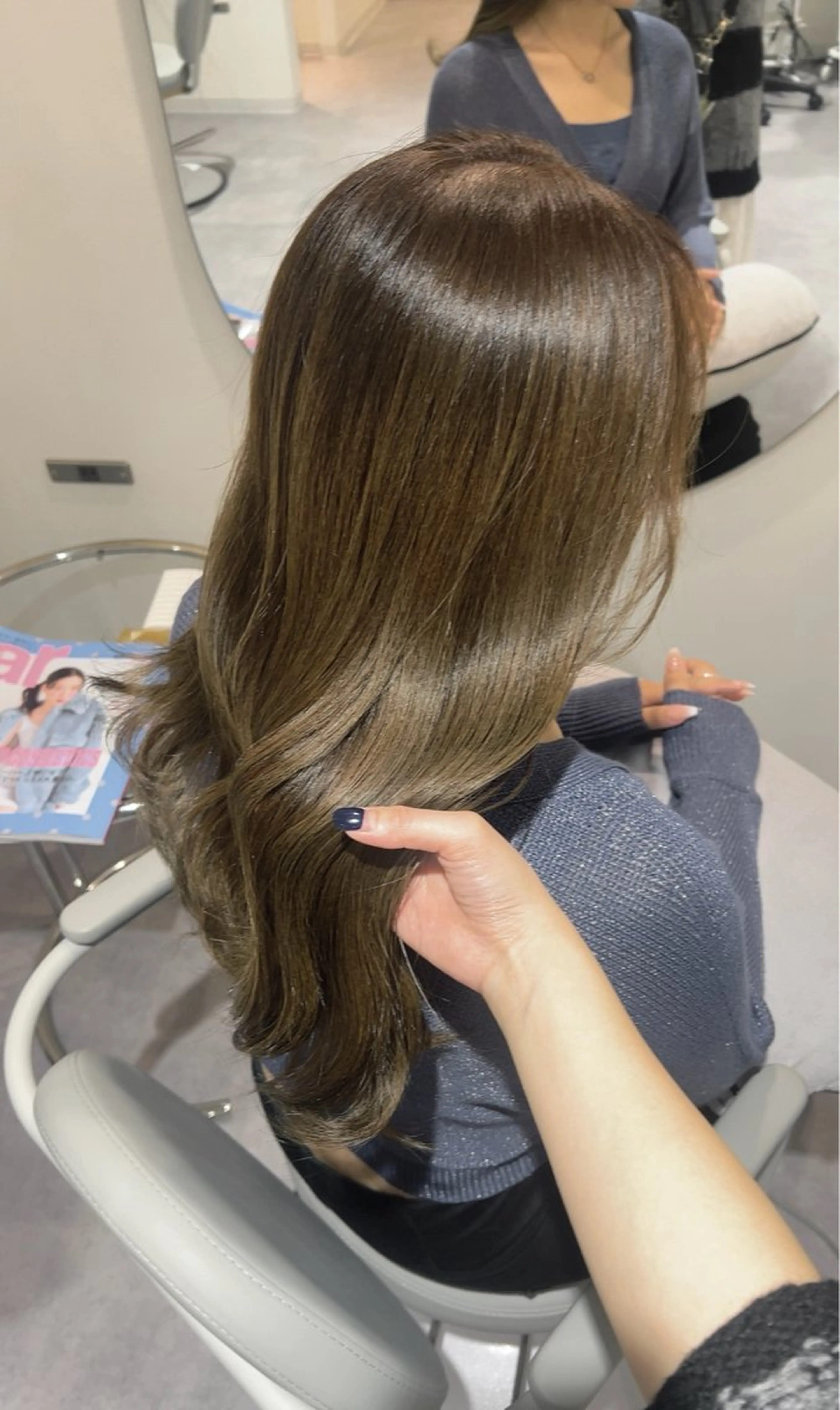 ロング カラー 近藤 若菜のヘアスタイル