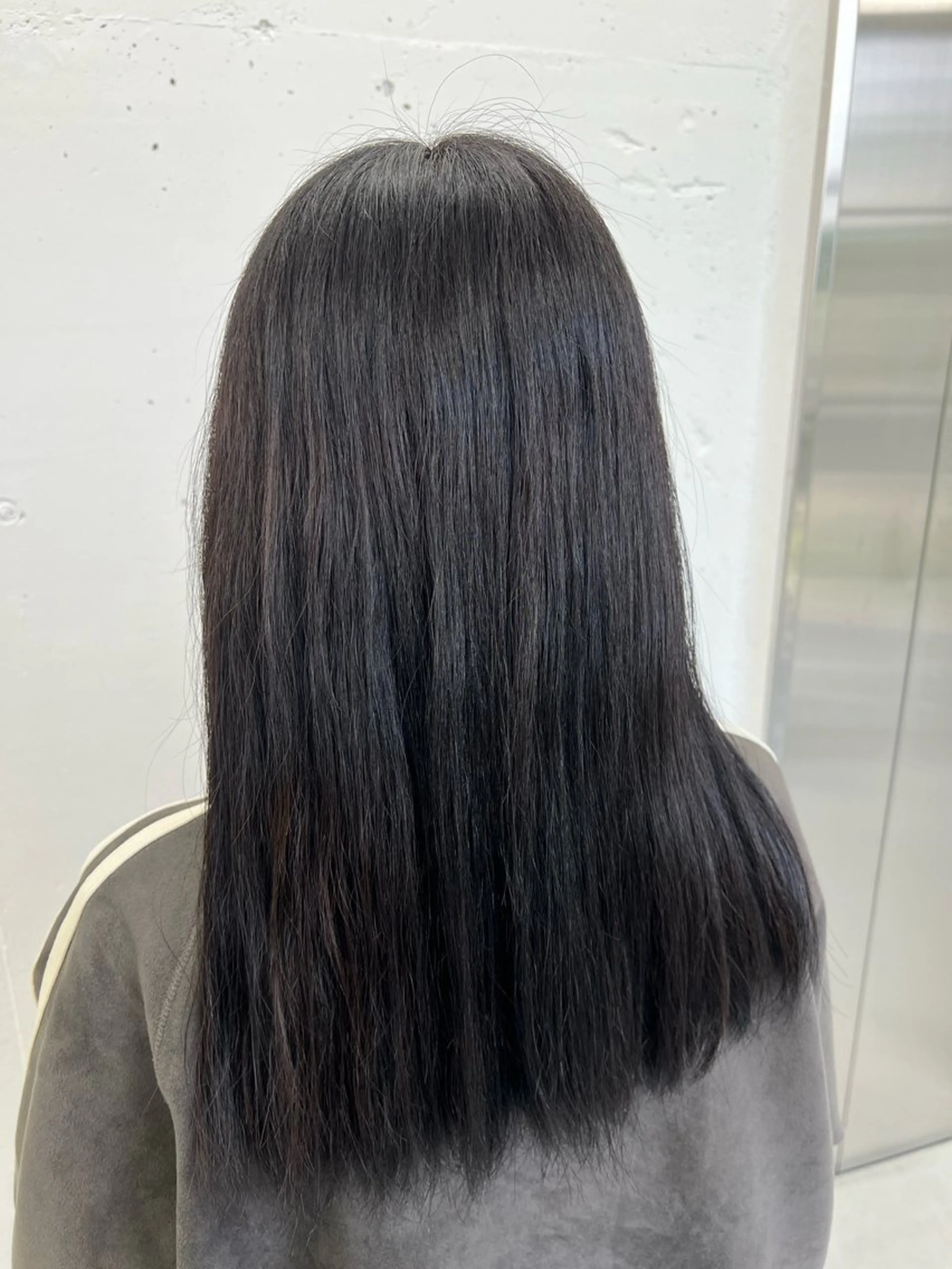 ミディアム カラー 黒髪 学生 ヘアカラー トリートメント あすか JILLSTUDIOのヘアスタイル