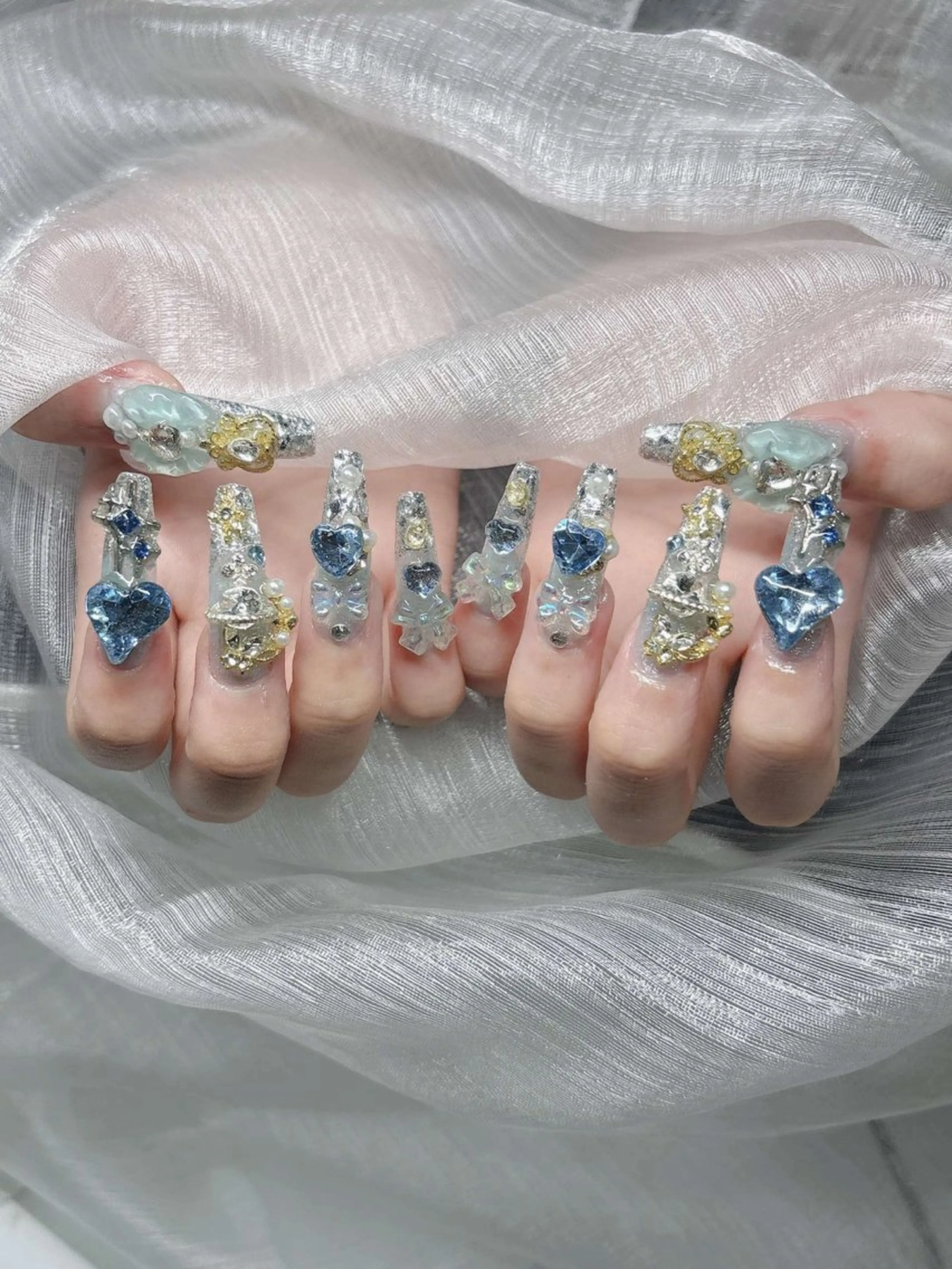 ネイル 長さ出し グラデーション 卒業式 キラキラネイル マグネットネイル ハンドネイル Lee Nailsのネイルデザイン