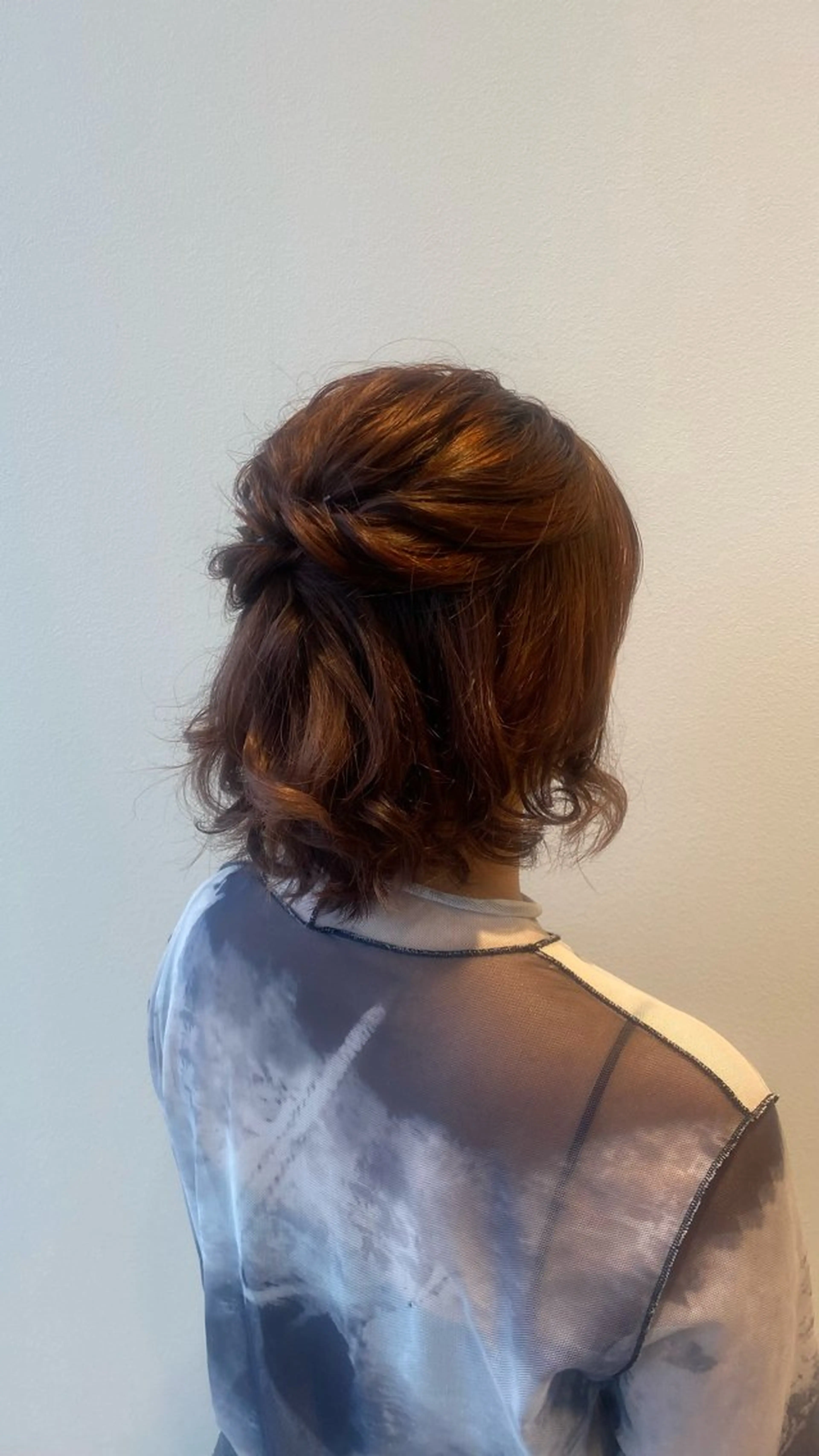ミディアム ヘアアレンジ ハーフアップ 中江 唱のヘアスタイル