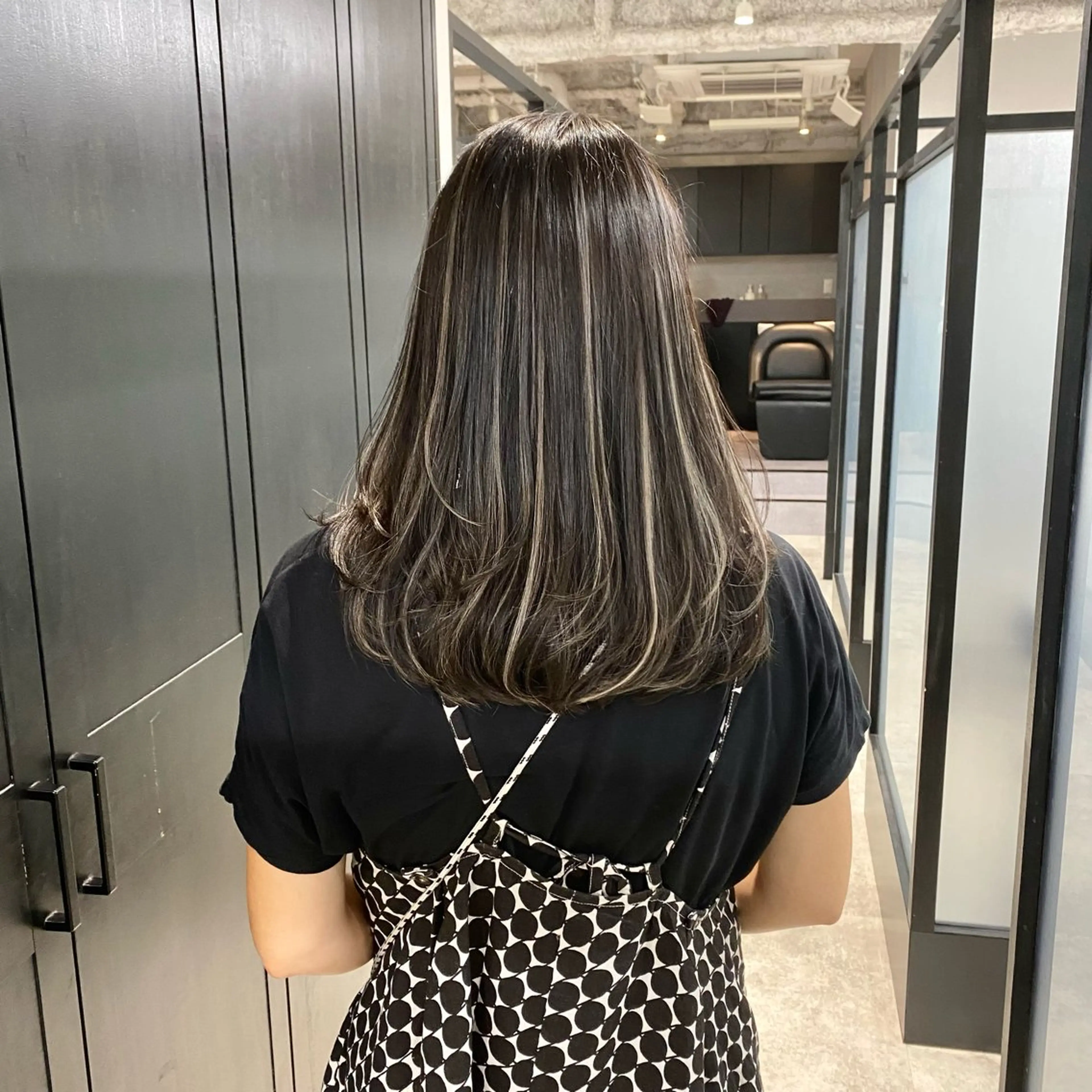 セミロング カラー ハイライトカラー ハイライト カット ヘアカラー ハイライト／髪質改善 裕樹のヘアスタイル
