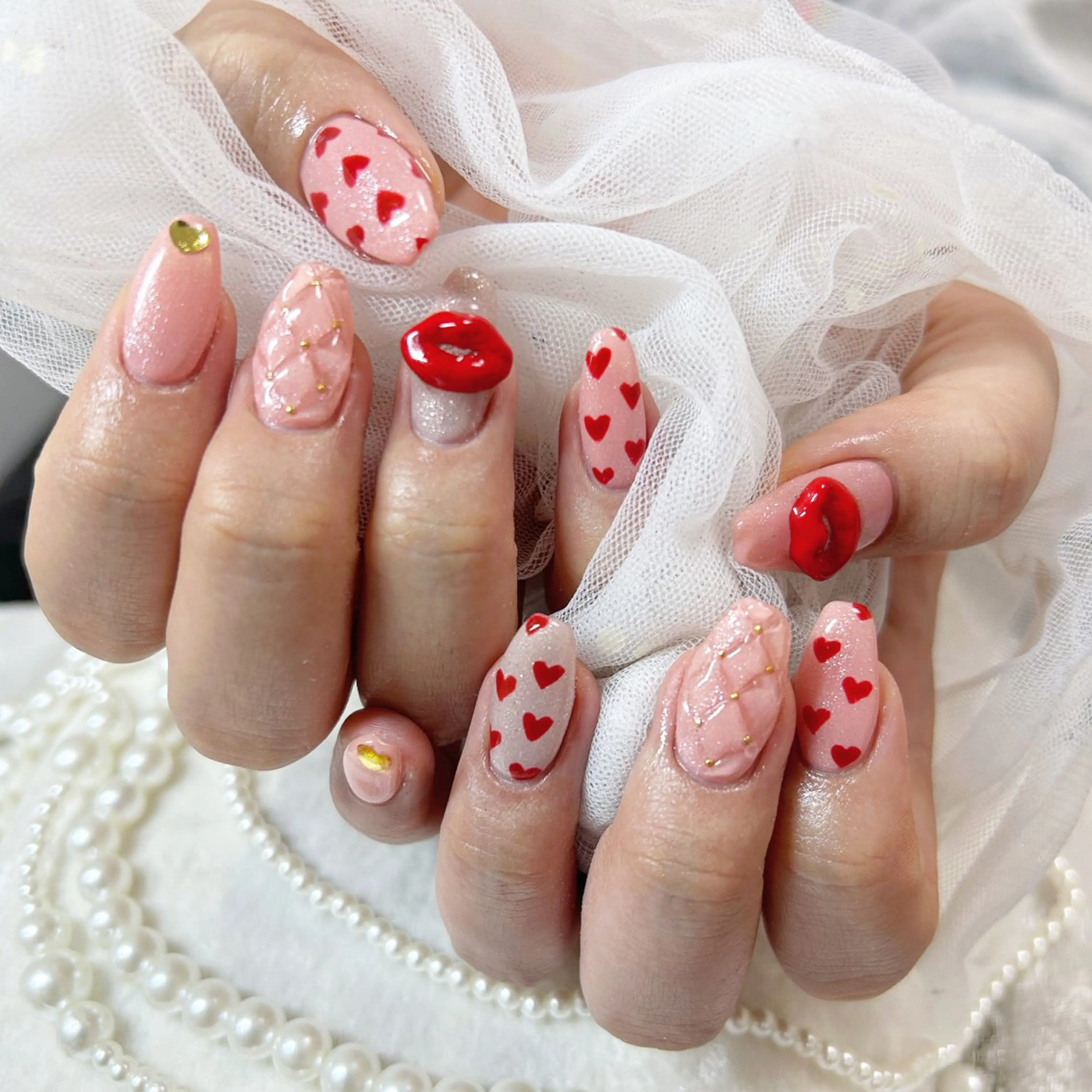 ネイル バレンタイン ハンドネイル Minami 🍓のネイルデザイン